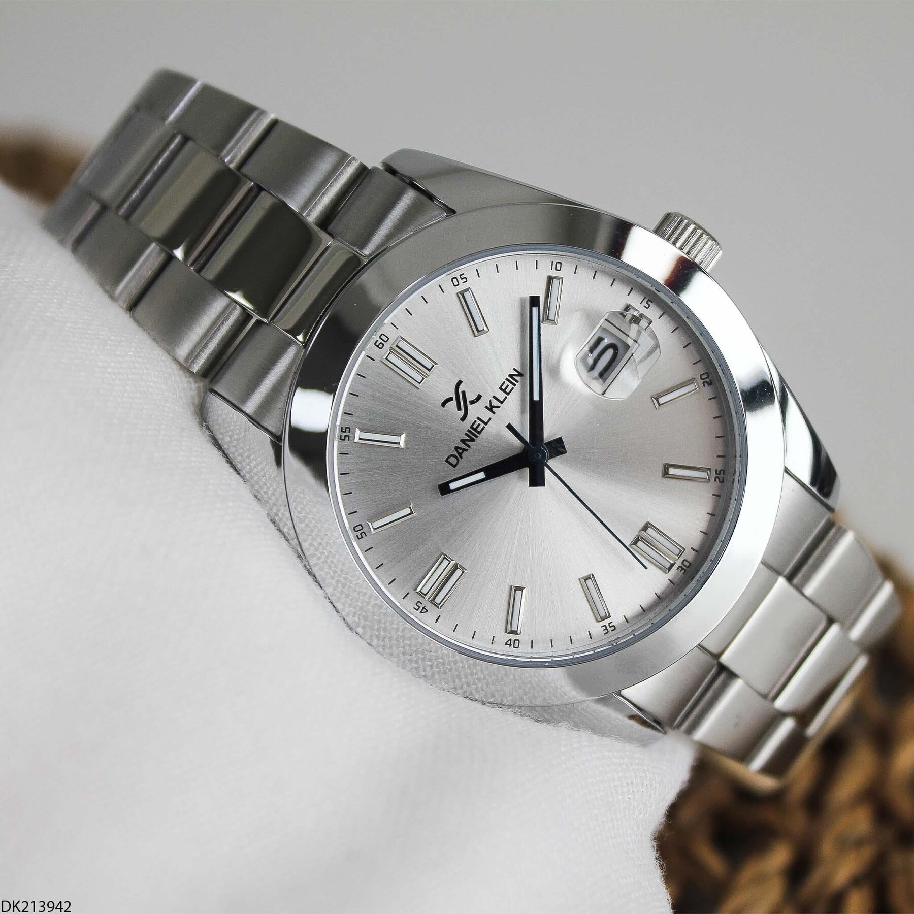 Daniel Klein DK213942 Steel Strap Men Watch