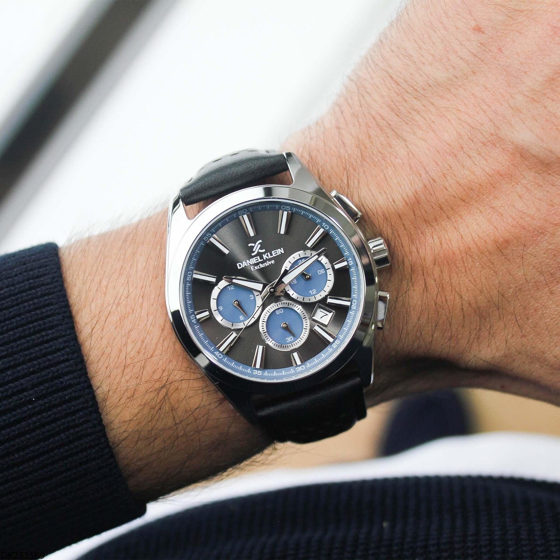 Daniel Klein DK252569 Deri Kordonlu Erkek Kol Saati