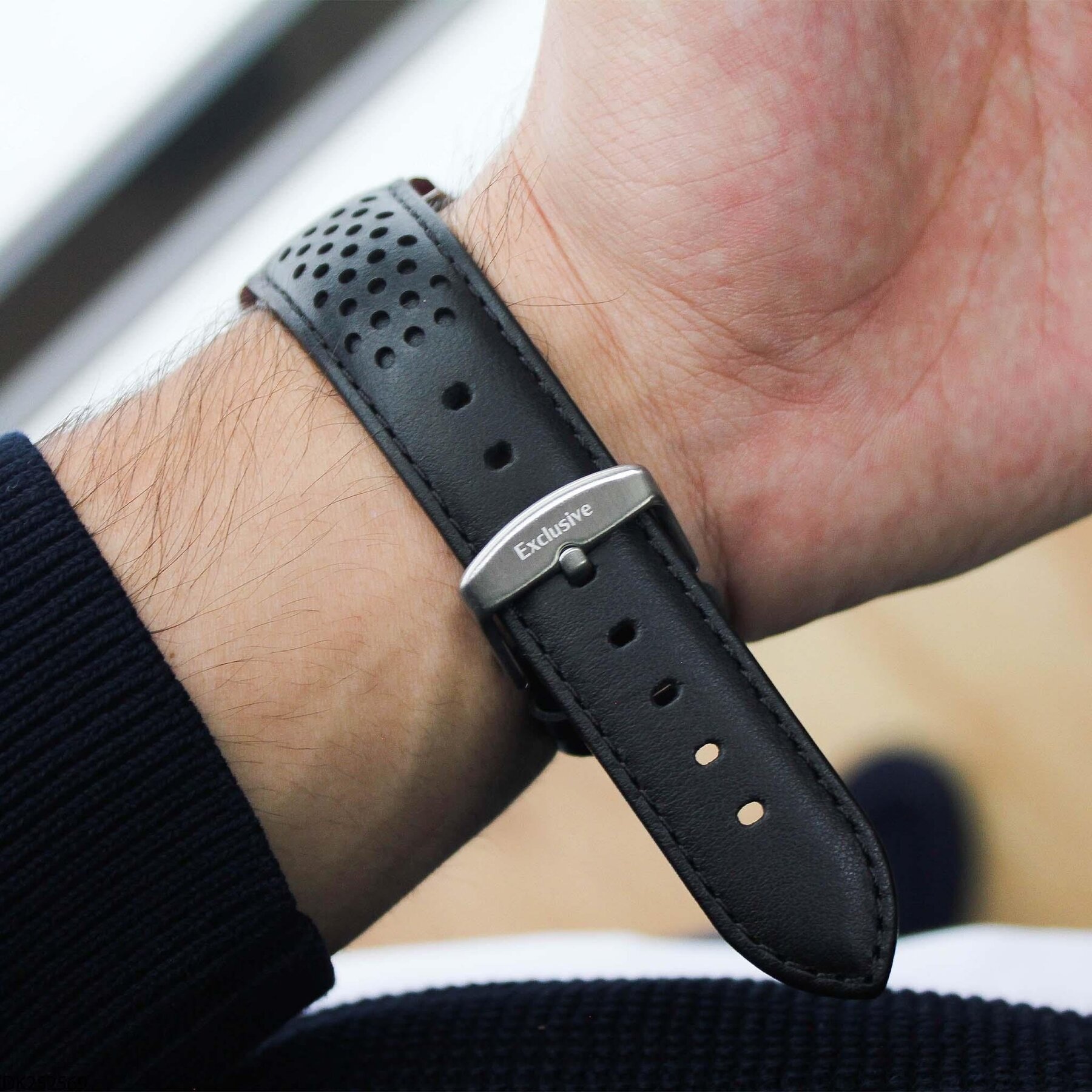 Daniel Klein DK252569 Deri Kordonlu Erkek Kol Saati