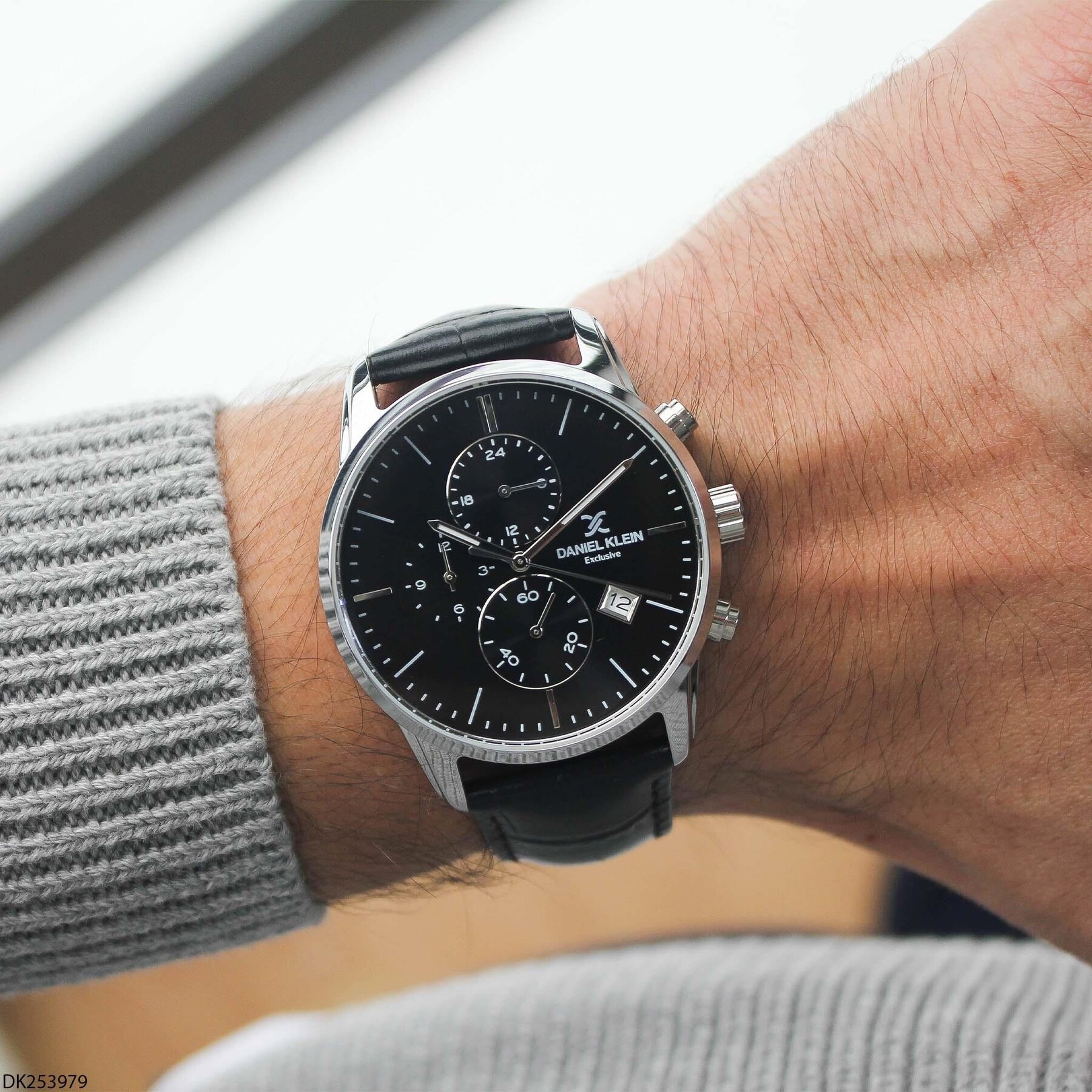 Daniel Klein DK253979 Deri Kordonlu Erkek Kol Saati