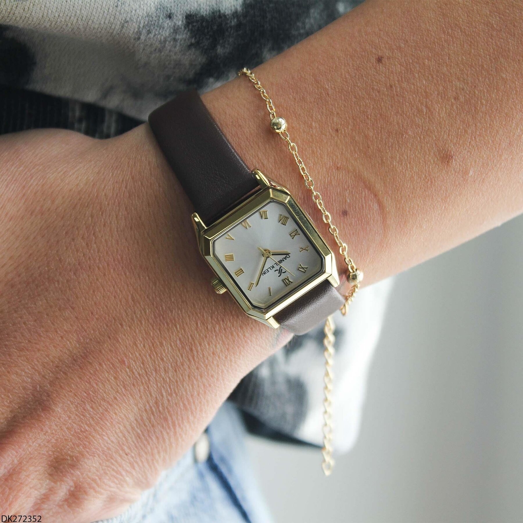 Daniel Klein DK272352 Deri Kordonlu Kadın Kol Saati