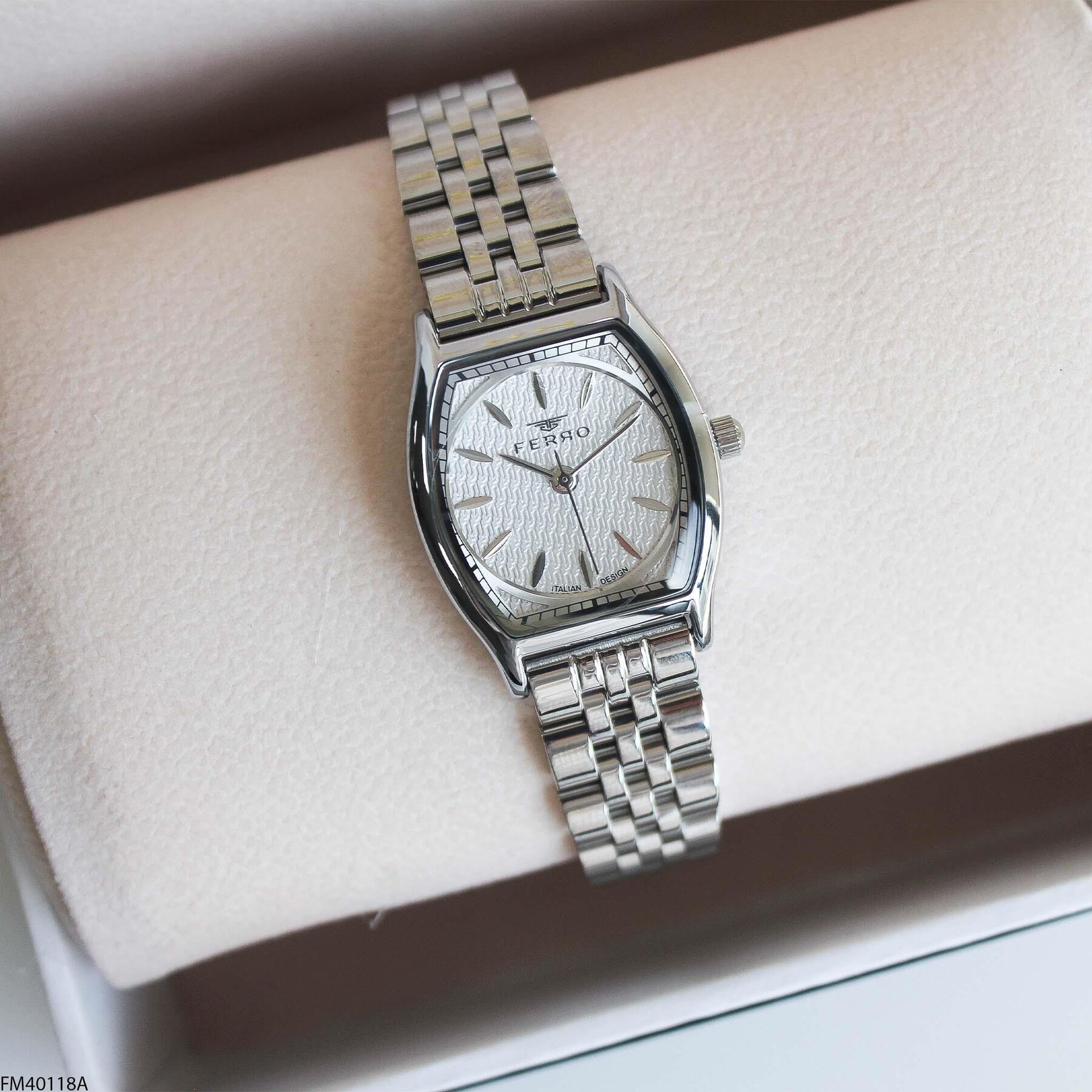 Ferro FM40118A Çelik Kordonlu Kadın Kol Saati