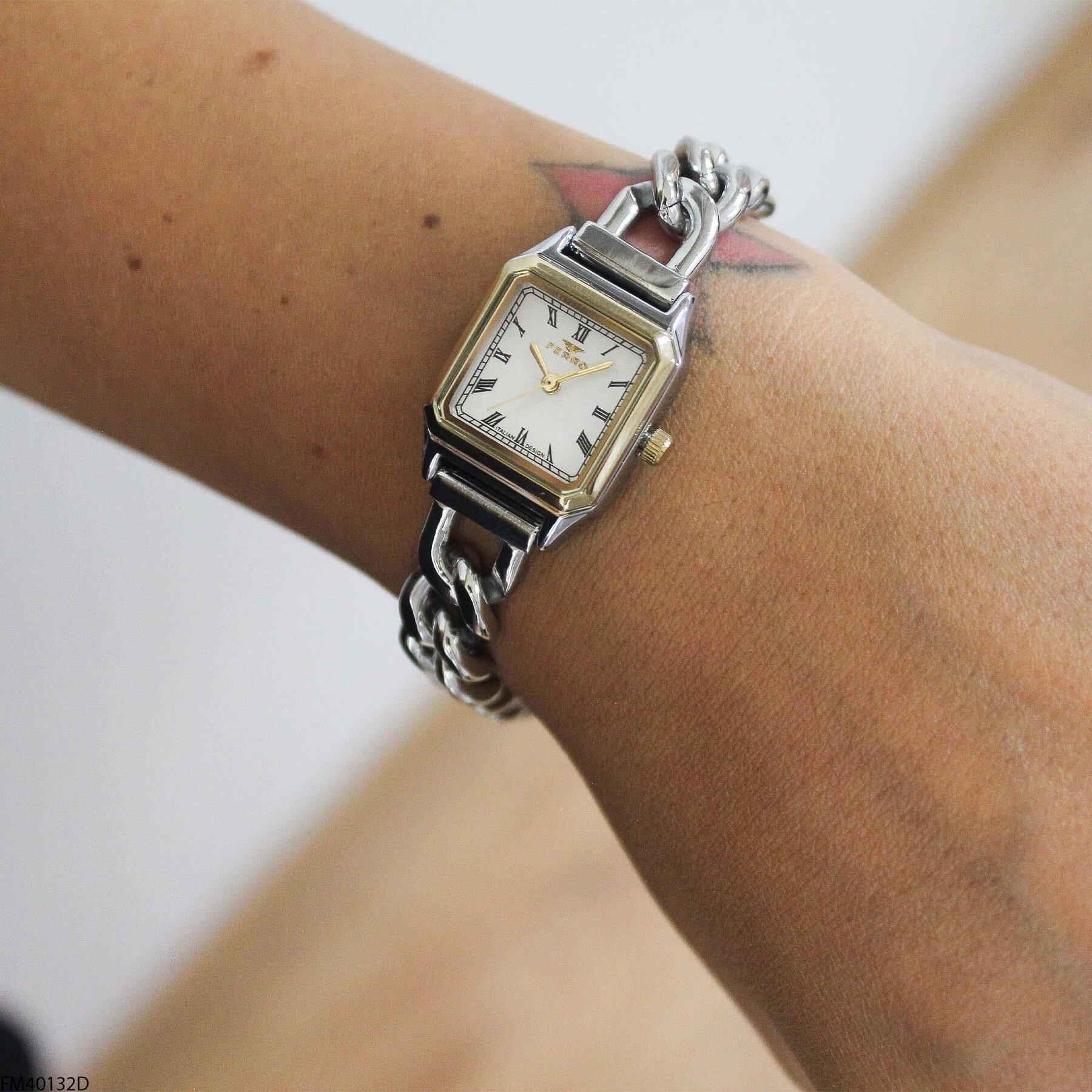 Ferro FM40132D Çelik Kordonlu Kadın Kol Saati