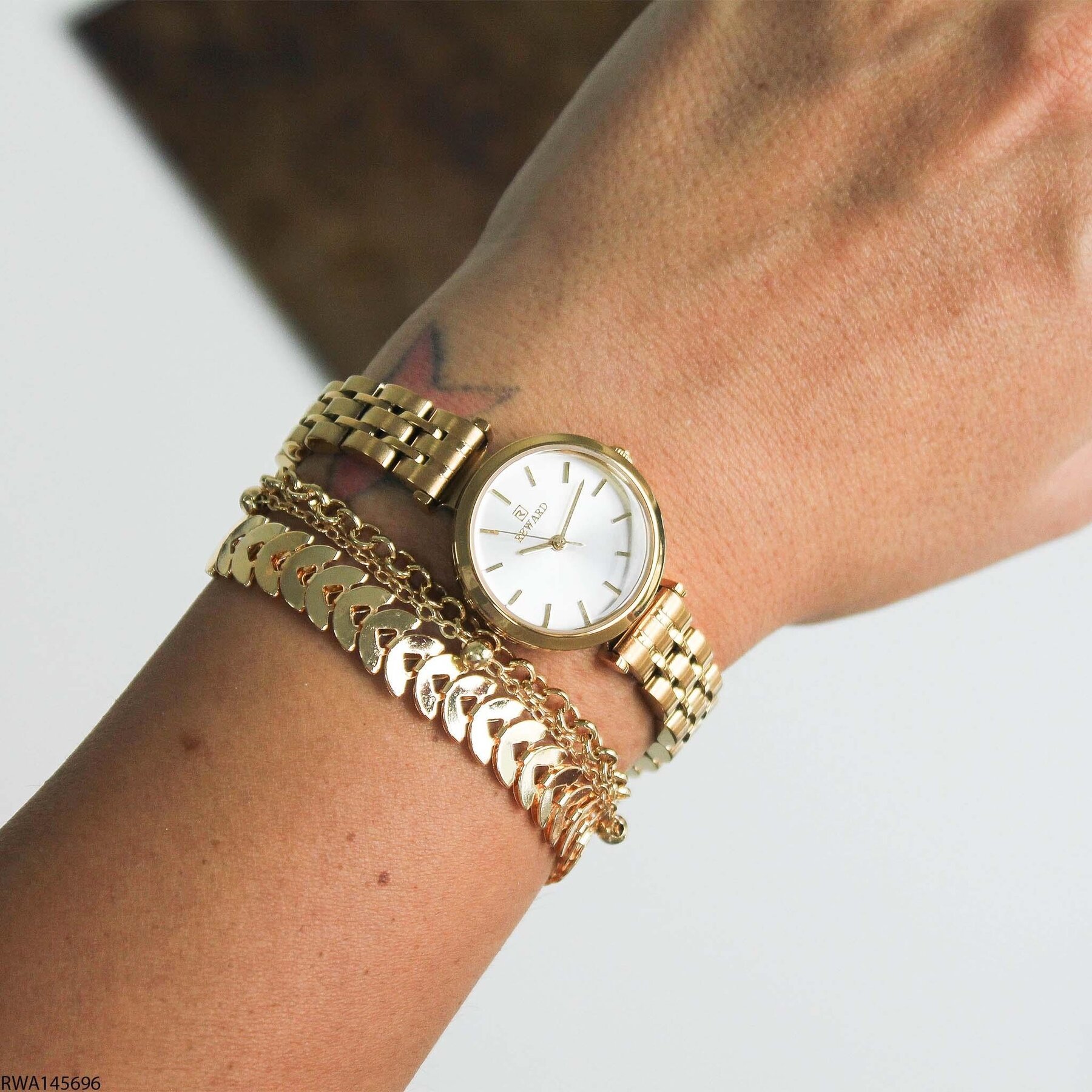 Reward RWA145696 Çelik Kordonlu Kadın Kol Saati