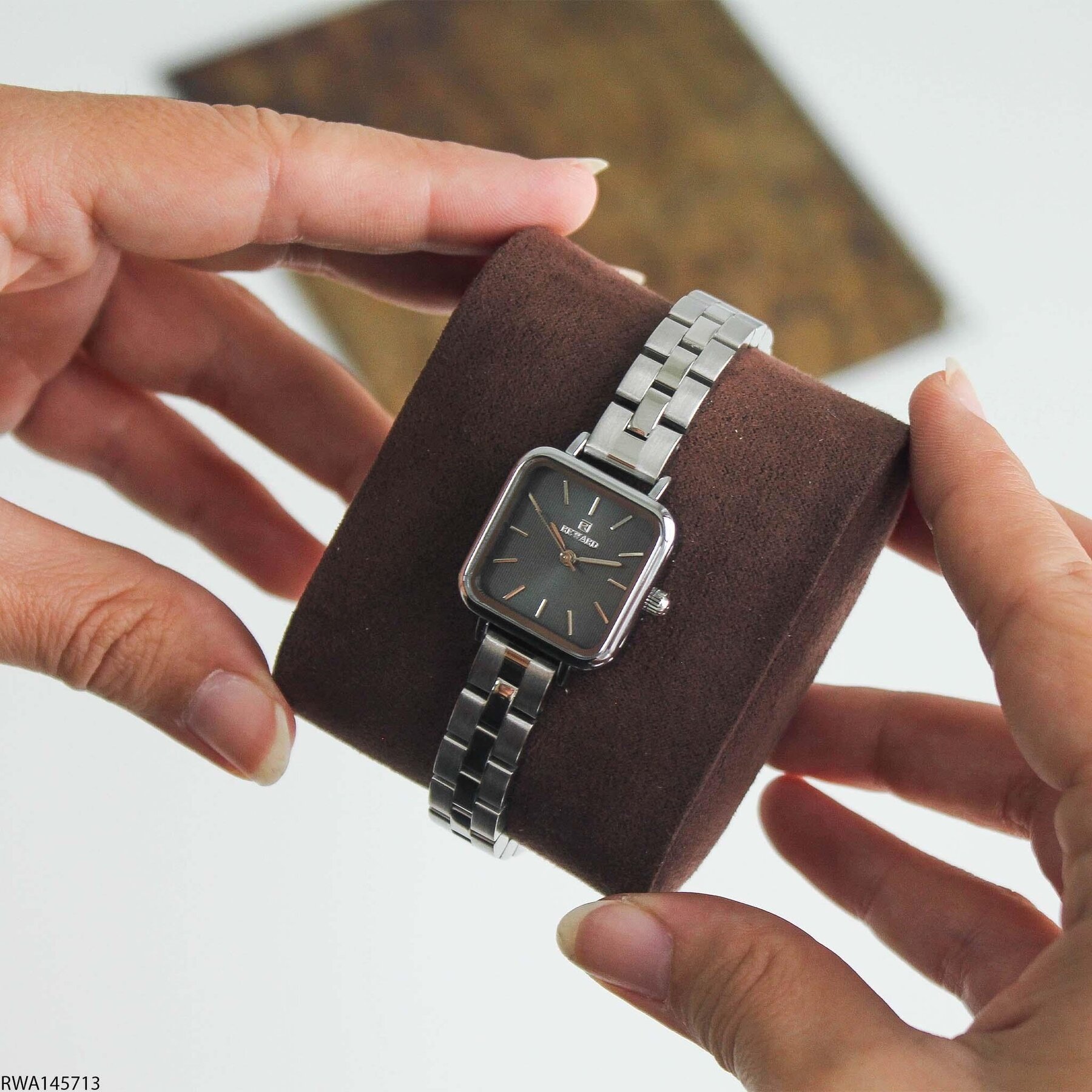 Reward RWA145713 Çelik Kordonlu Kadın Kol Saati