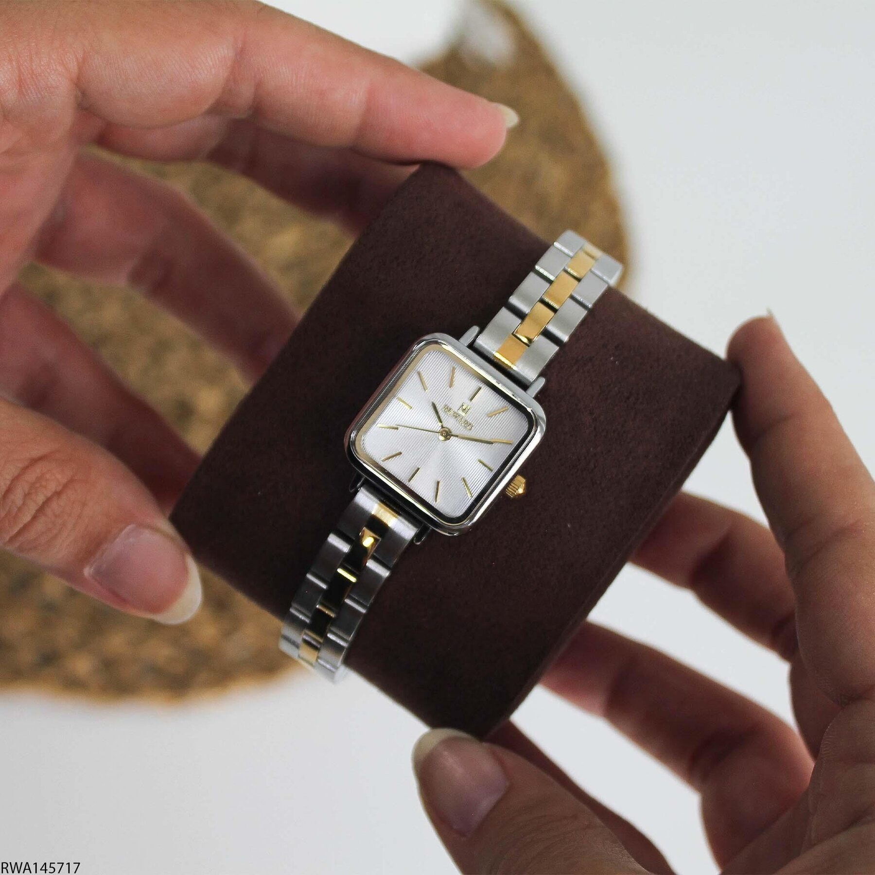 Reward RWA145717 Steel Strap Women Watch