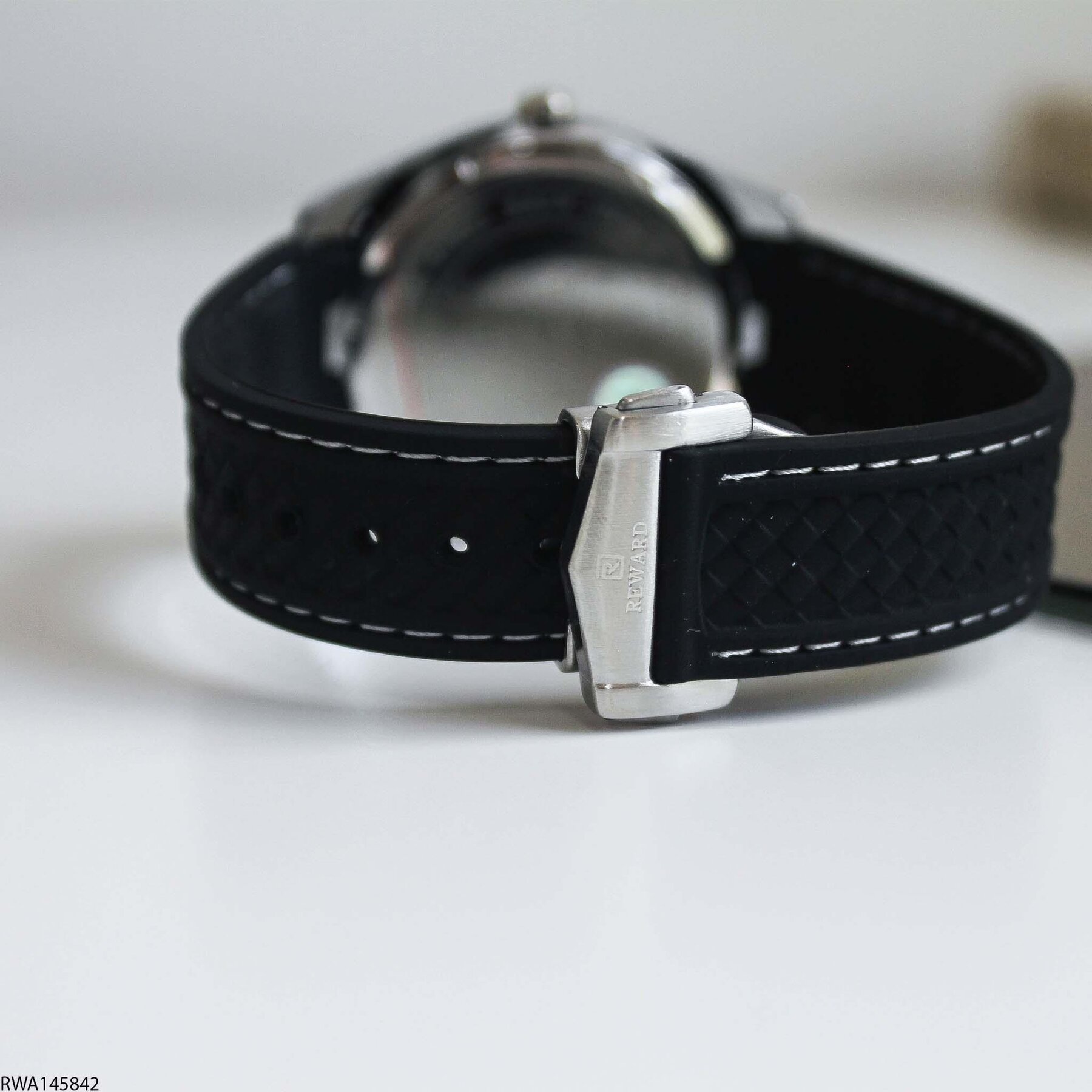 Reward RWA145842 Silicone Strap Men Watch