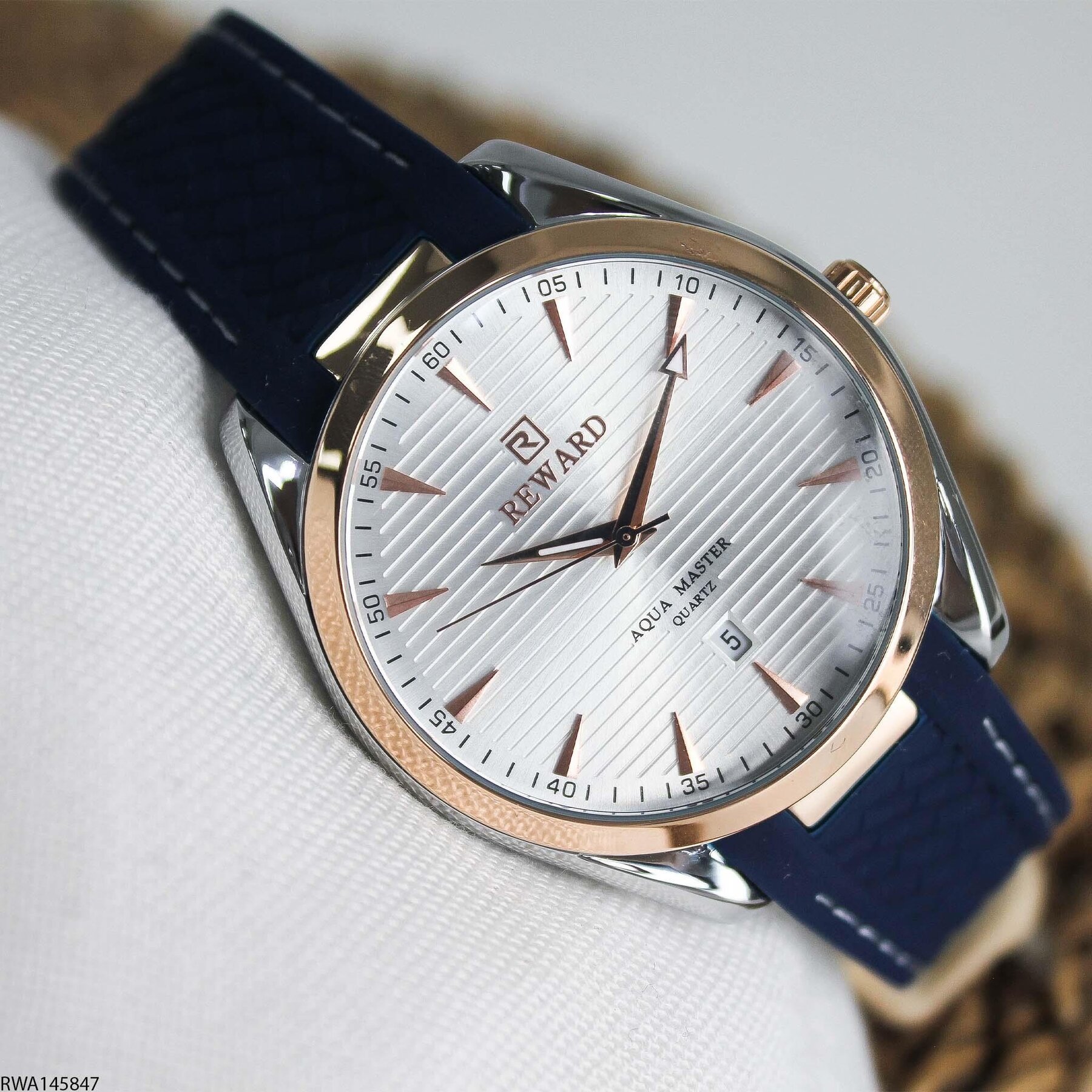 Reward RWA145847 Silikon Kordonlu Erkek Kol Saati