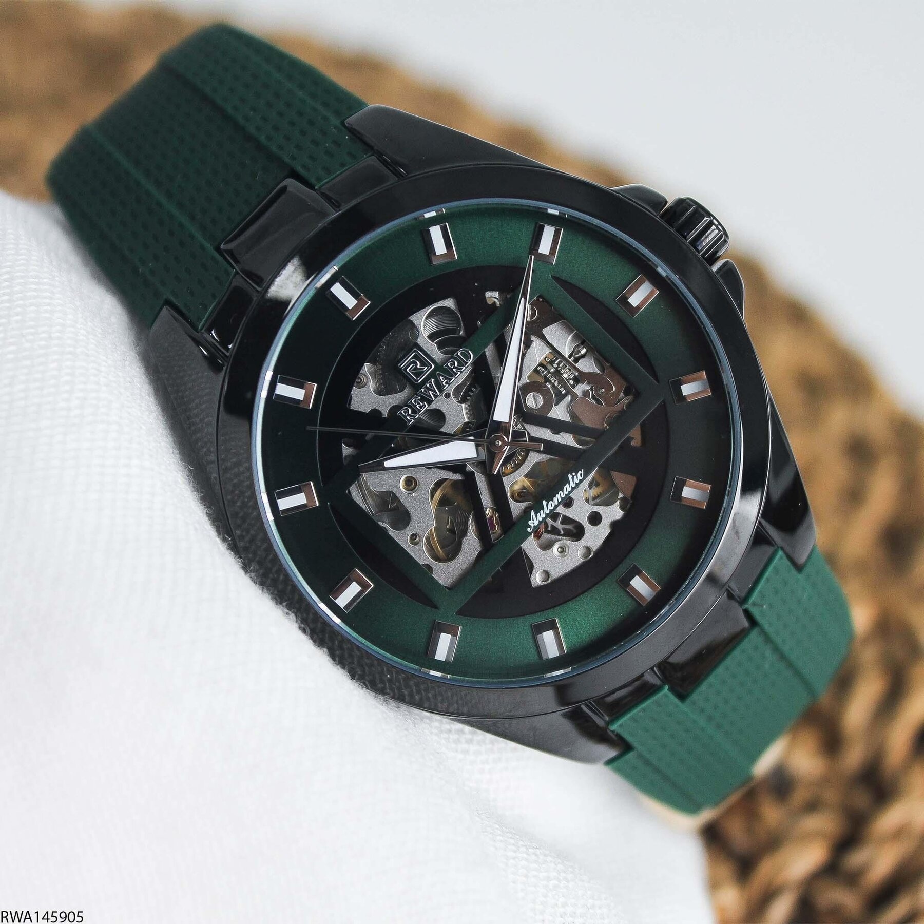 Reward RWA145905 Silikon Kordonlu Otomatik Erkek Kol Saati