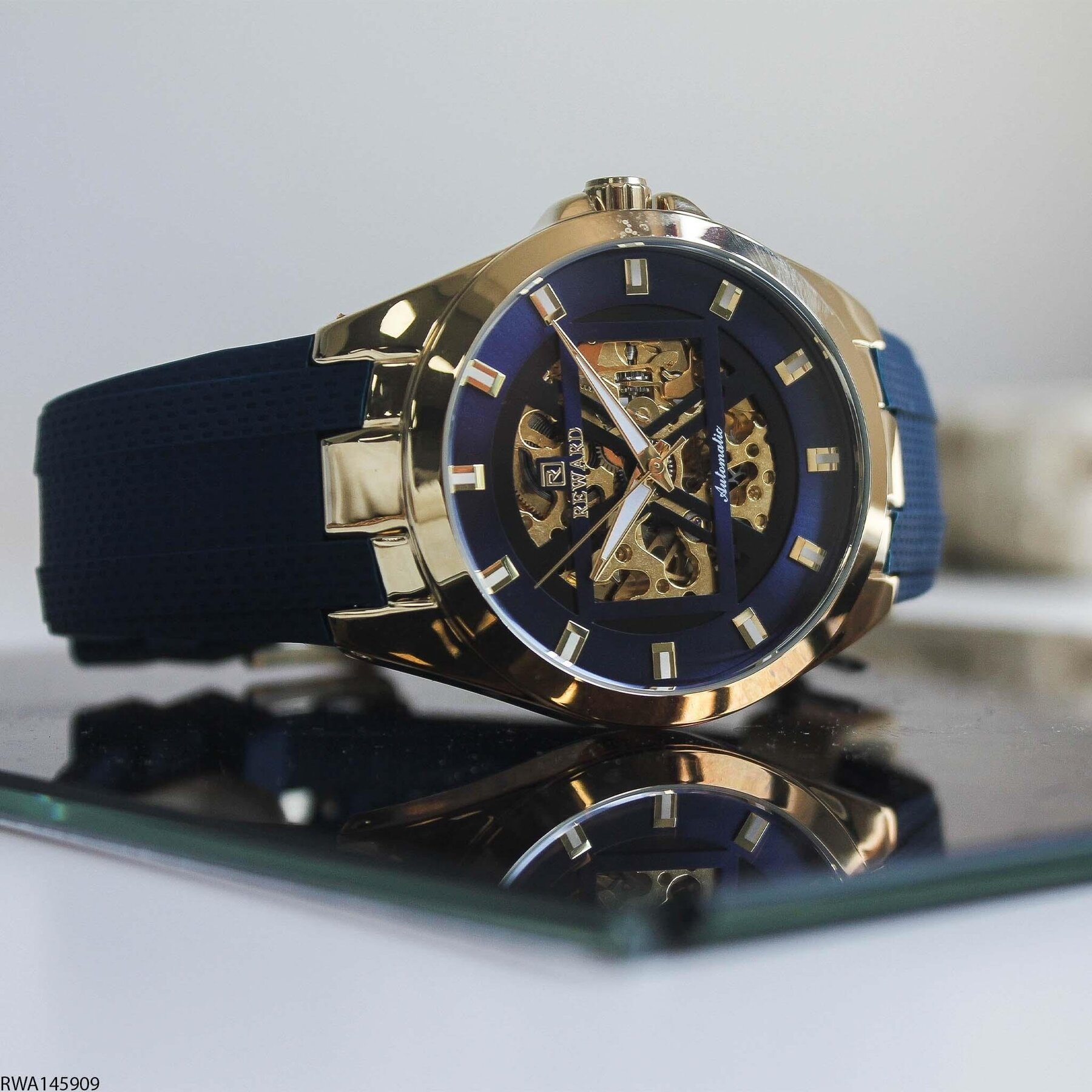 Reward RWA145909 Silikon Kordonlu Otomatik Erkek Kol Saati