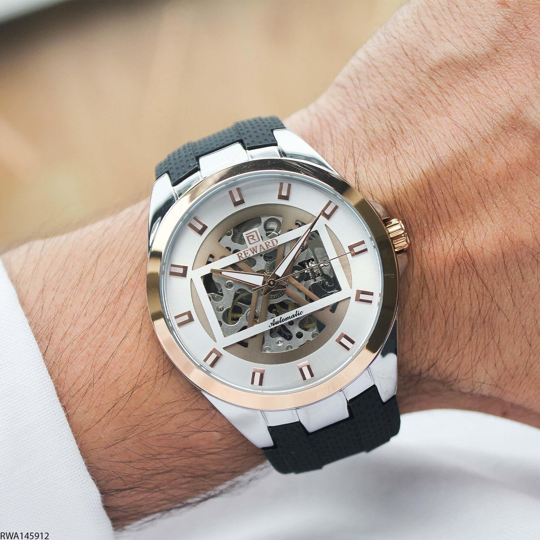 Reward RWA145912 Silikon Kordonlu Otomatik Erkek Kol Saati