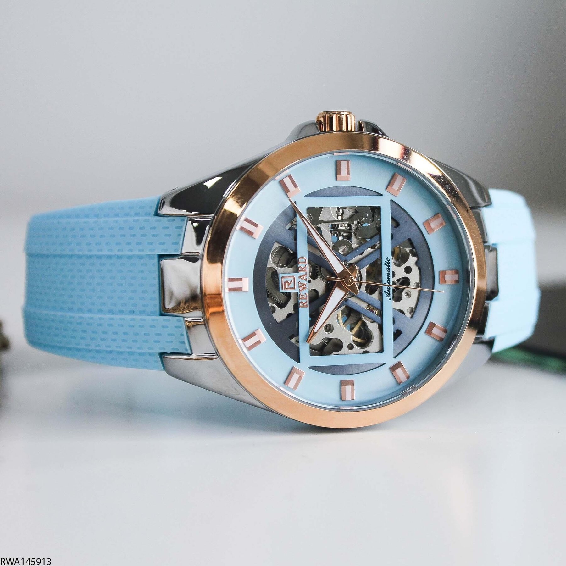 Reward RWA145913 Silikon Kordonlu Otomatik Erkek Kol Saati