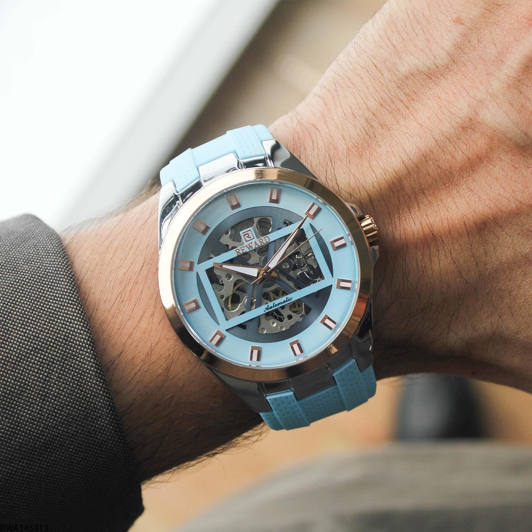 Reward RWA145913 Silikon Kordonlu Otomatik Erkek Kol Saati