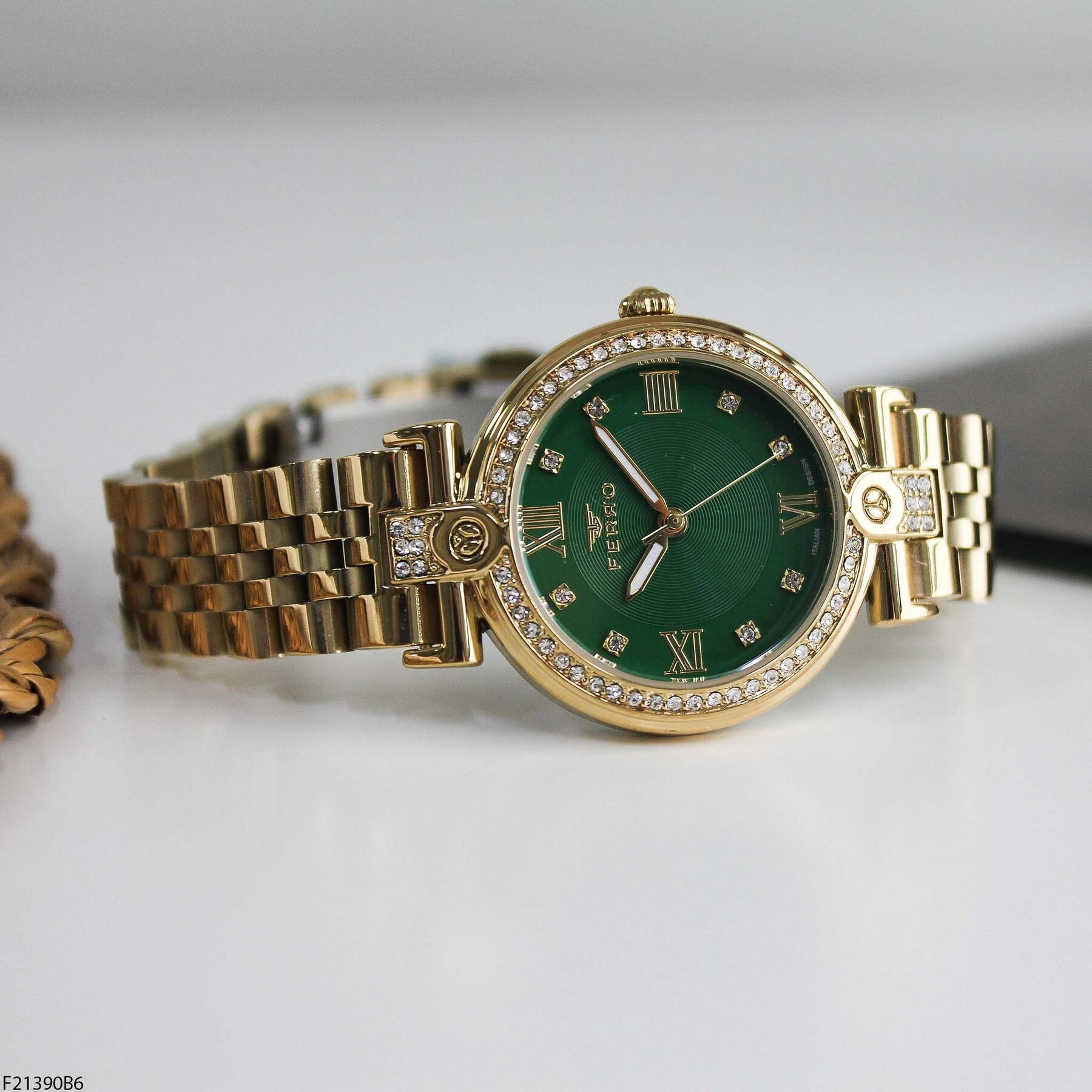 Ferro F21390B6 Çelik Kordonlu Kadın Kol Saati