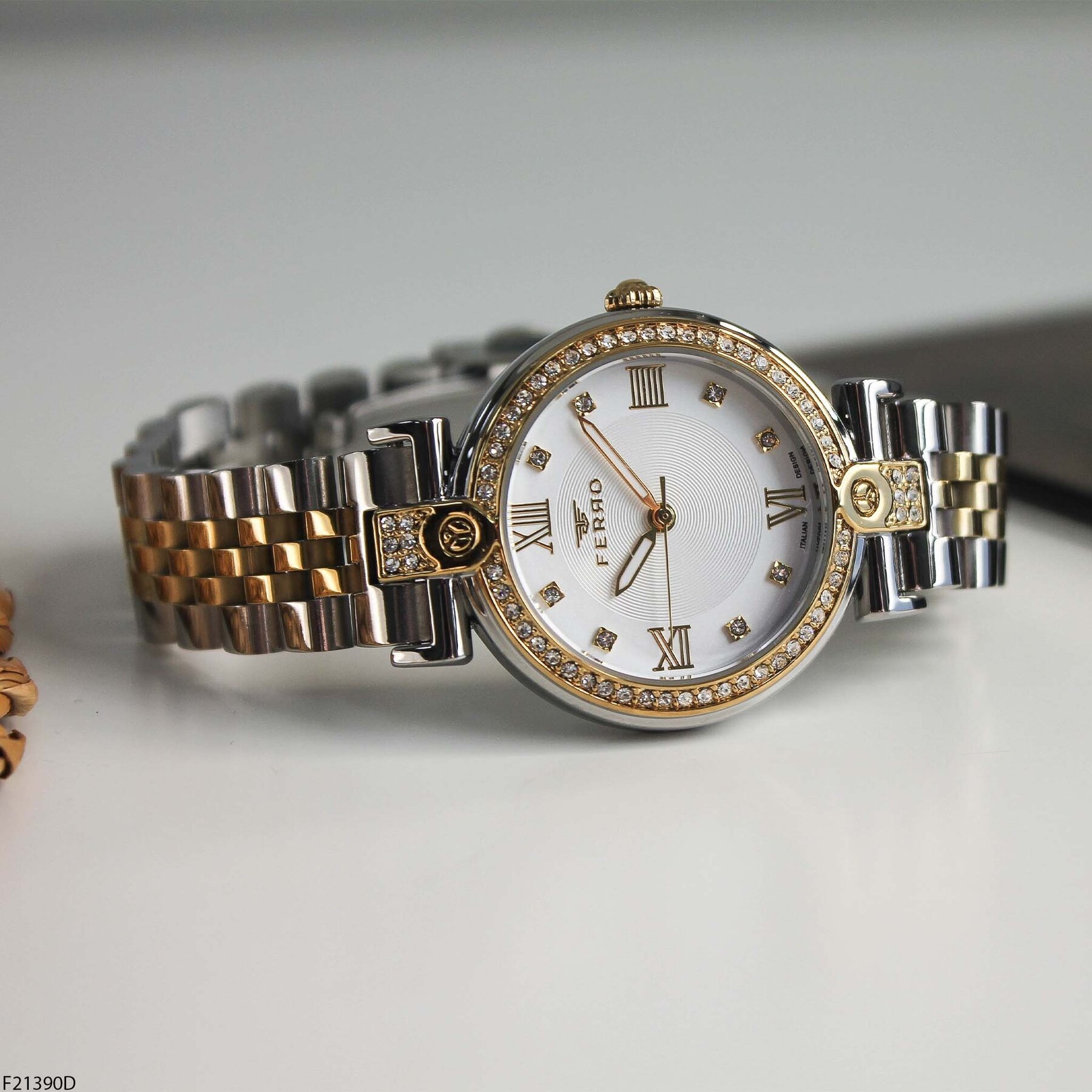 Ferro F21390D Çelik Kordonlu Kadın Kol Saati