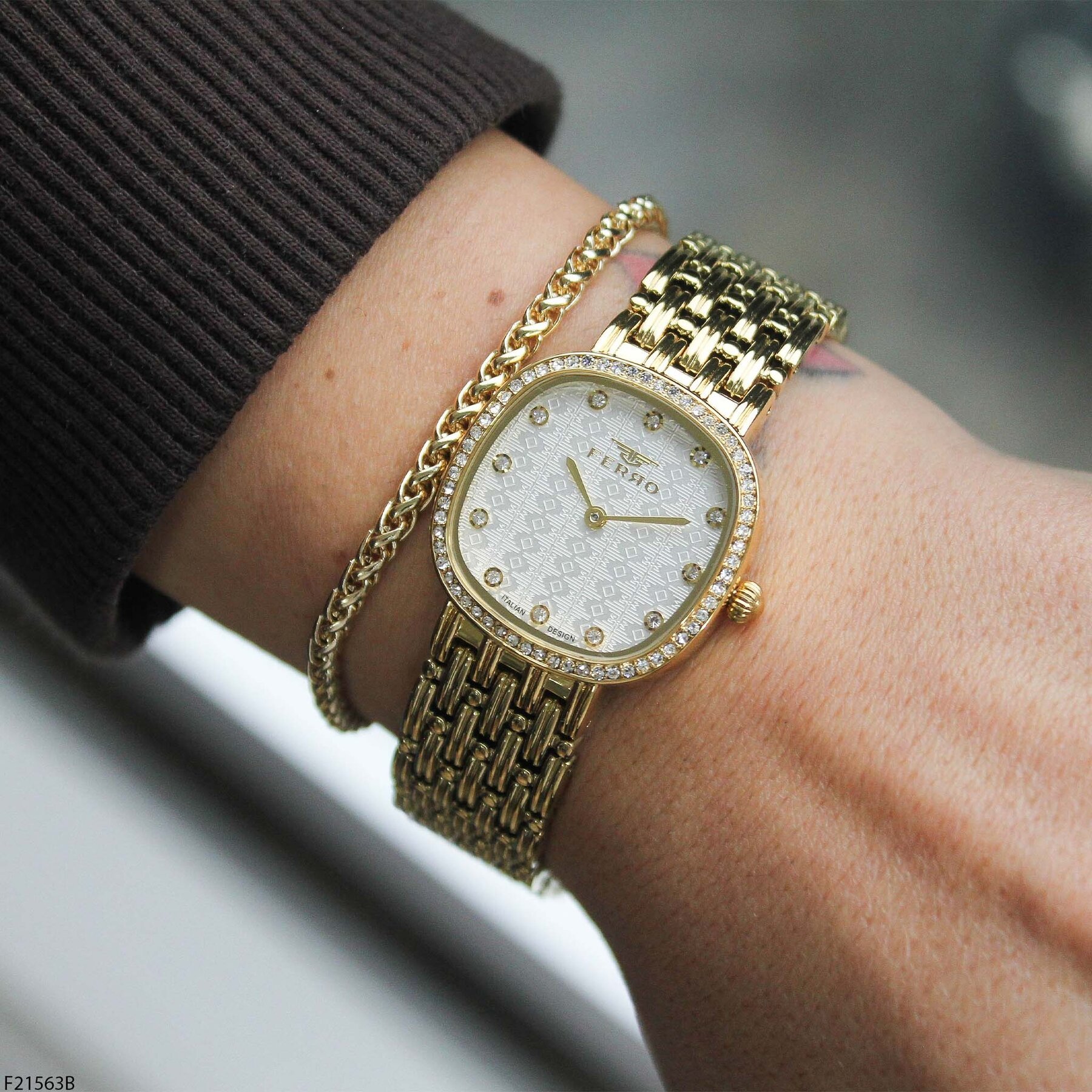 Ferro F21563B Çelik Kordonlu Kadın Kol Saati