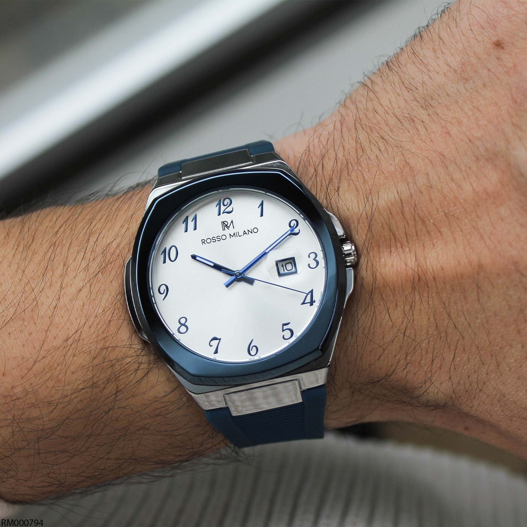 Rosso Milano RM000794 Silikon Kordonlu Erkek Kol Saati