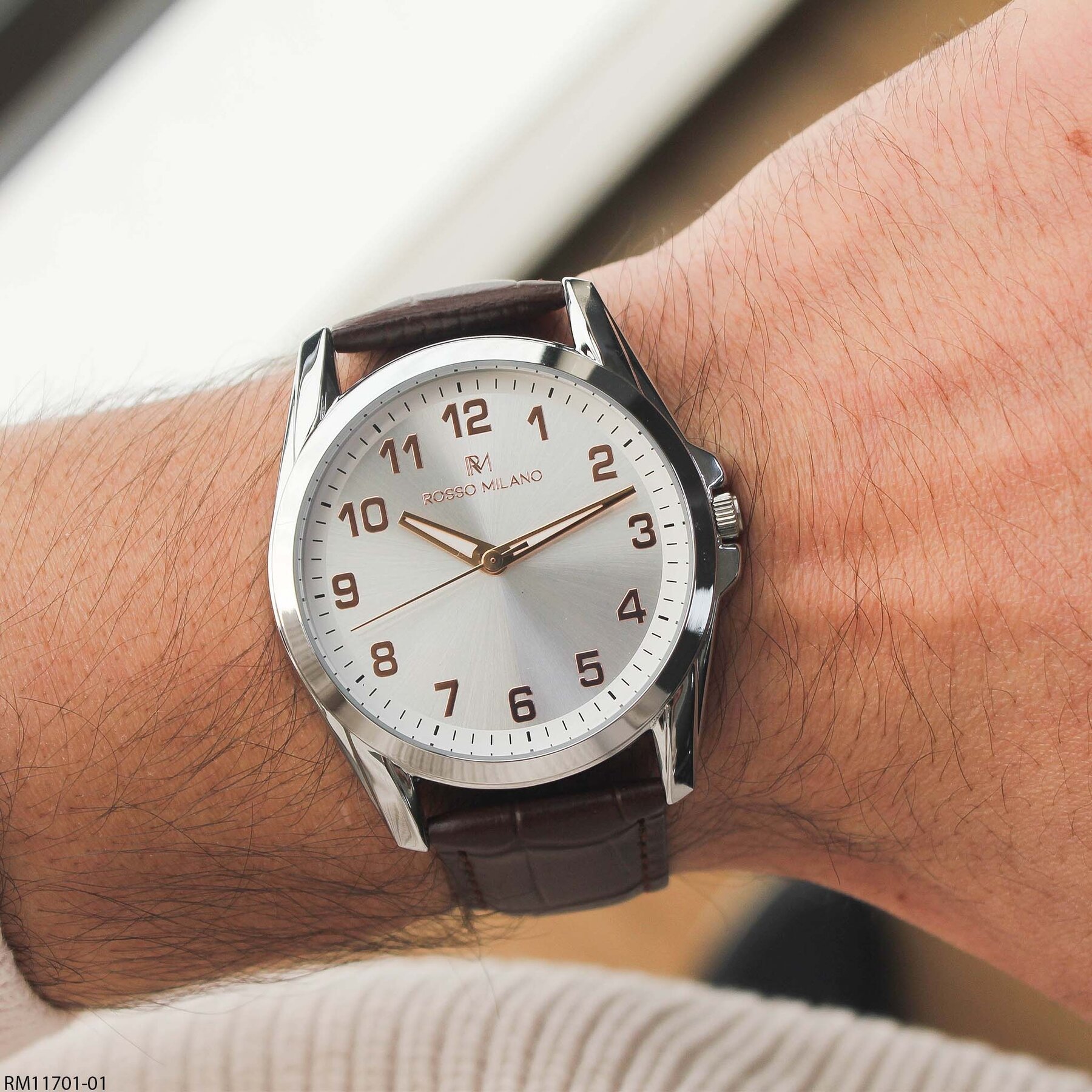 Rosso Milano RM11701-01 Deri Kordonlu Erkek Kol Saati