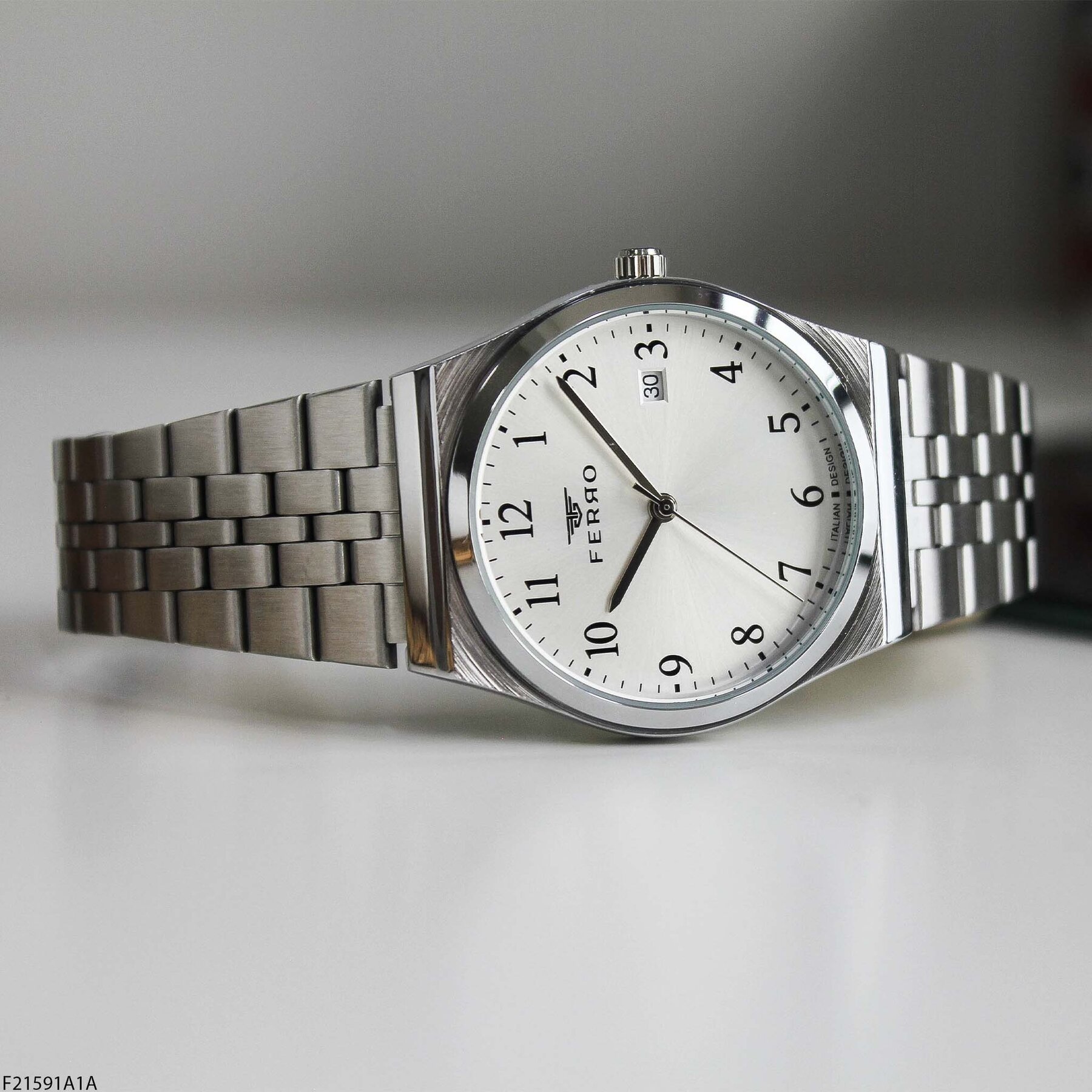 Ferro F21591A1A Çelik Kordonlu Unisex Kol Saati