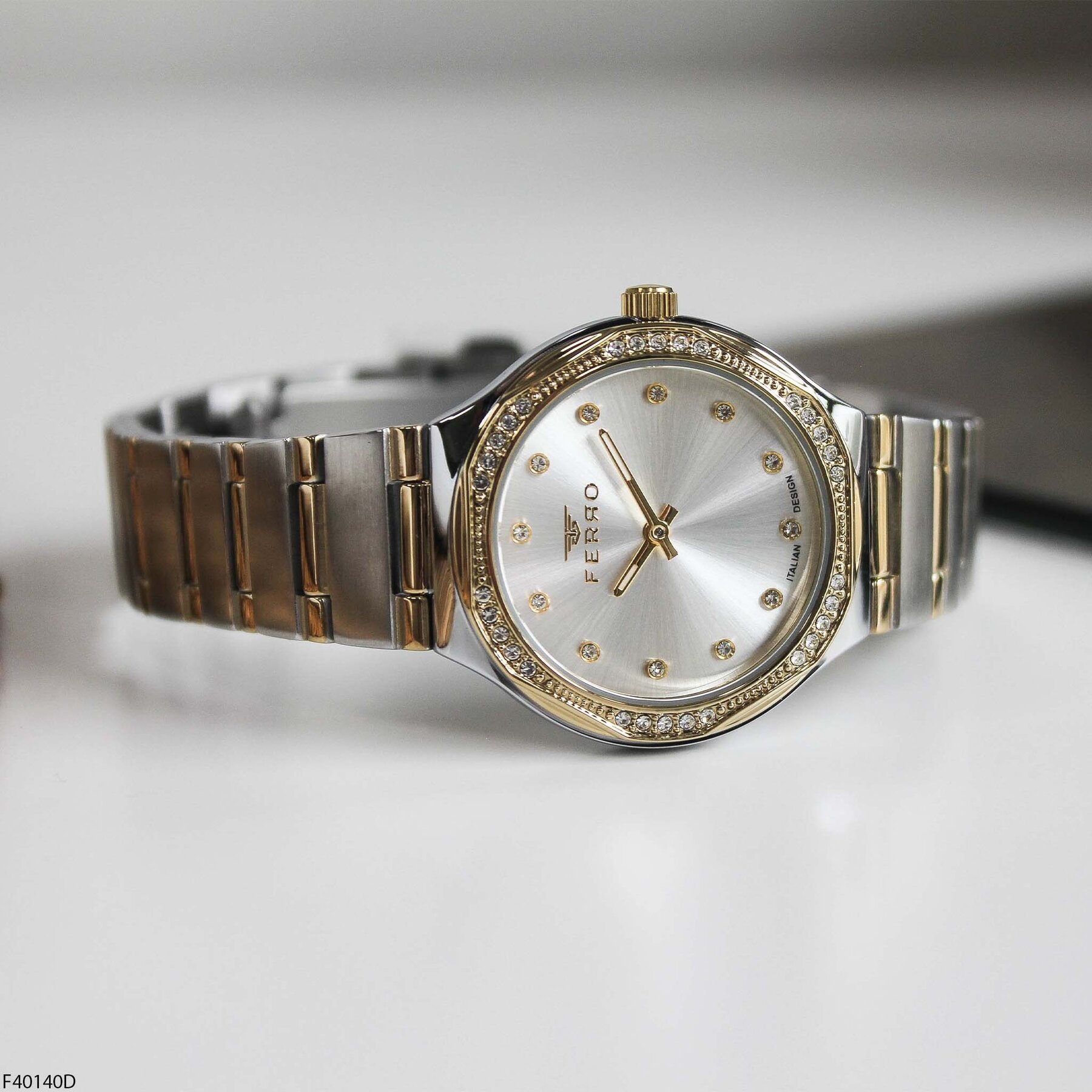 Ferro F40140D Çelik Kordonlu Kadın Kol Saati