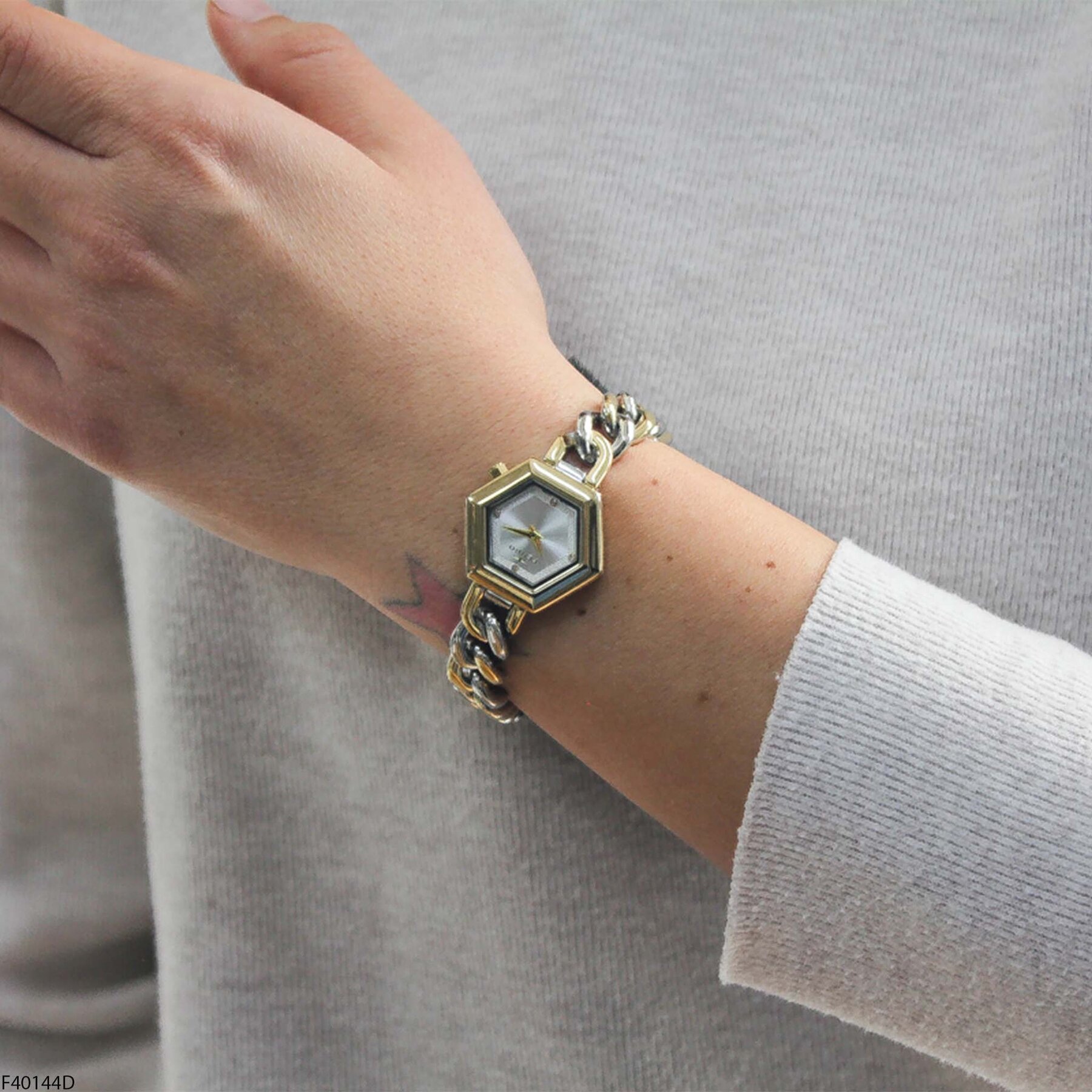 Ferro F40144D Steel Strap Women Watch