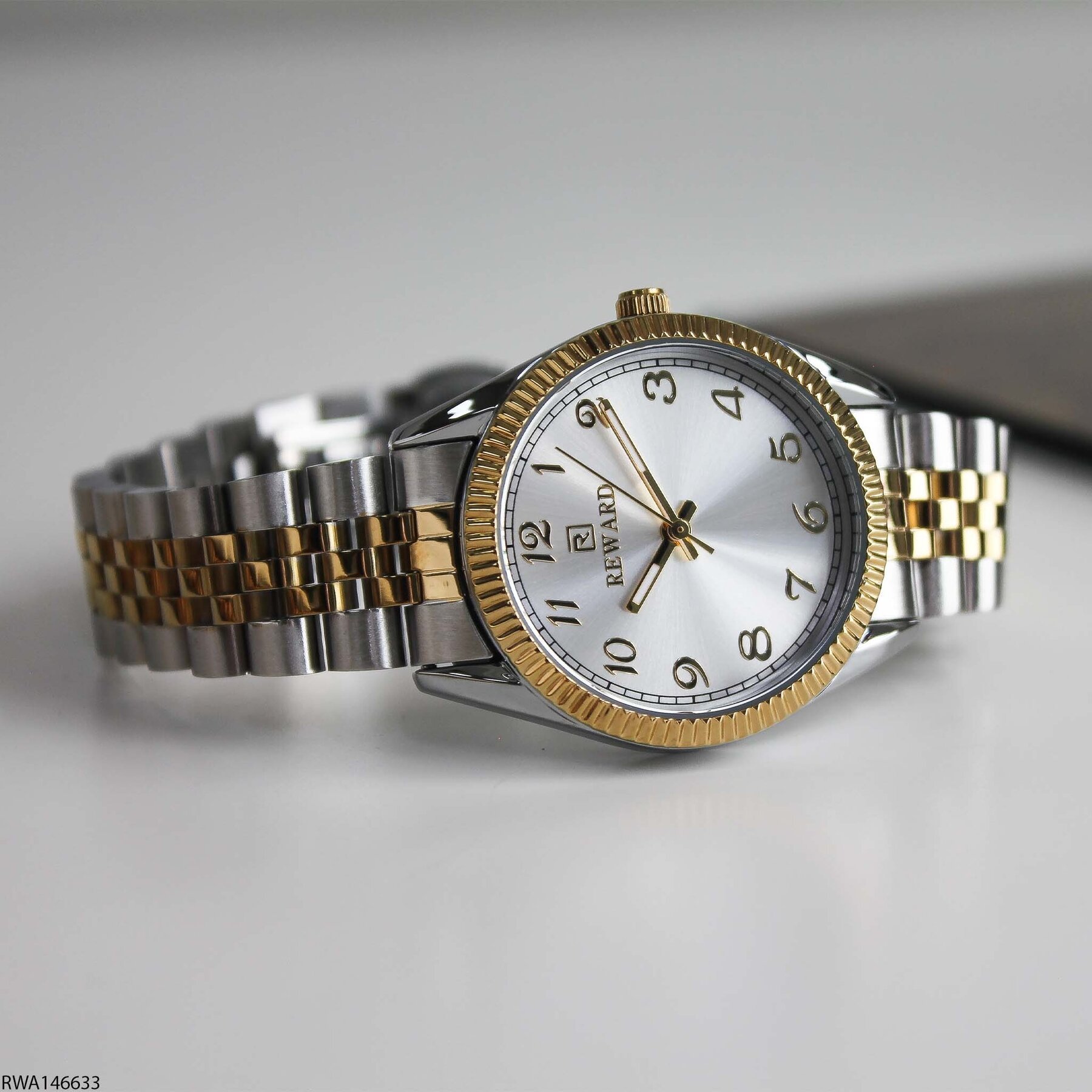 Reward RWA146633 Çelik Kordonlu Kadın Kol Saati