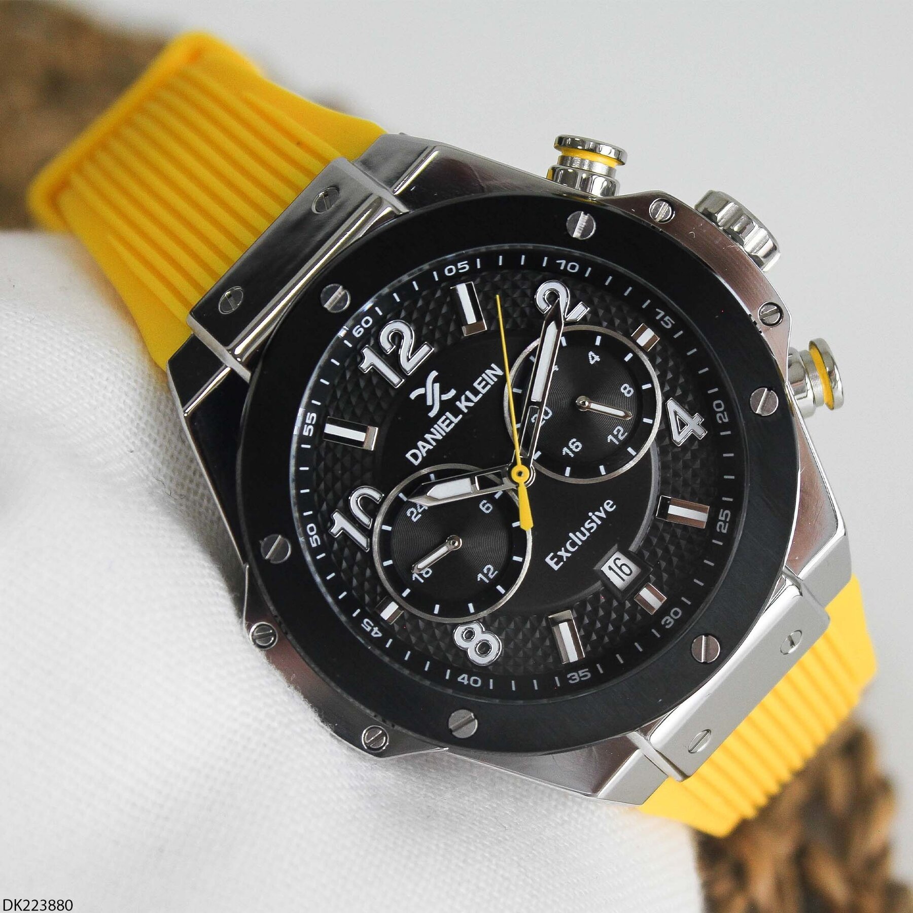 Daniel Klein DK223880 Silikon Kordonlu Erkek Kol Saati