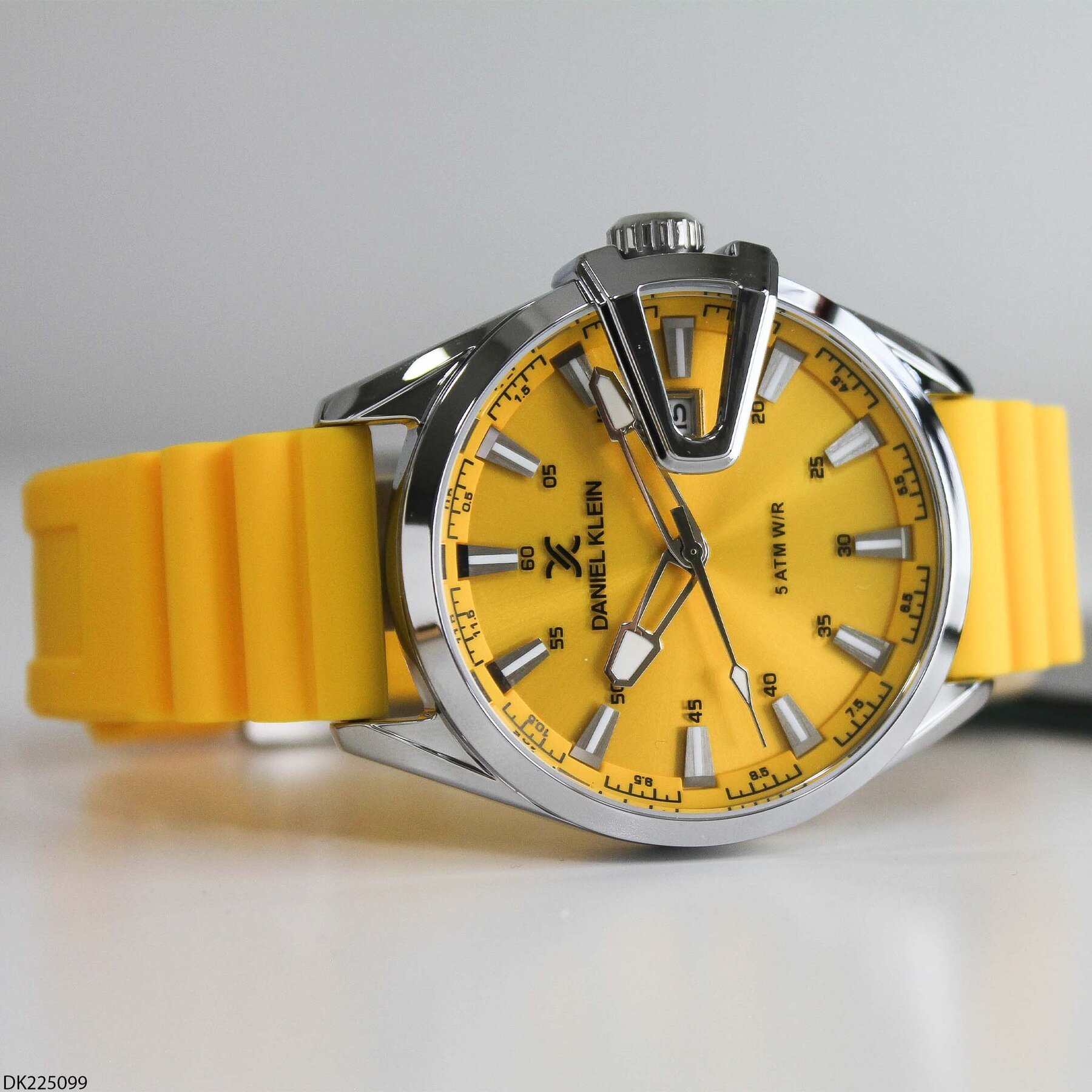 Daniel Klein DK225099 Silikon Kordonlu Erkek Kol Saati