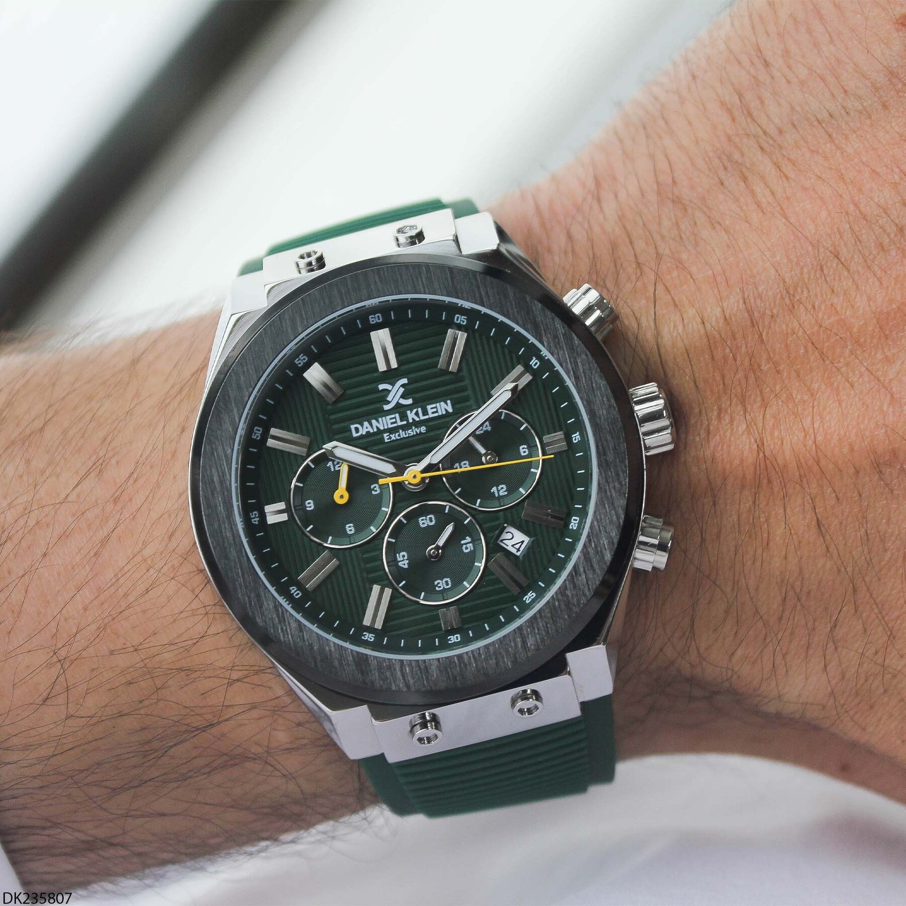 Daniel Klein DK235807 Silikon Kordonlu Erkek Kol Saati