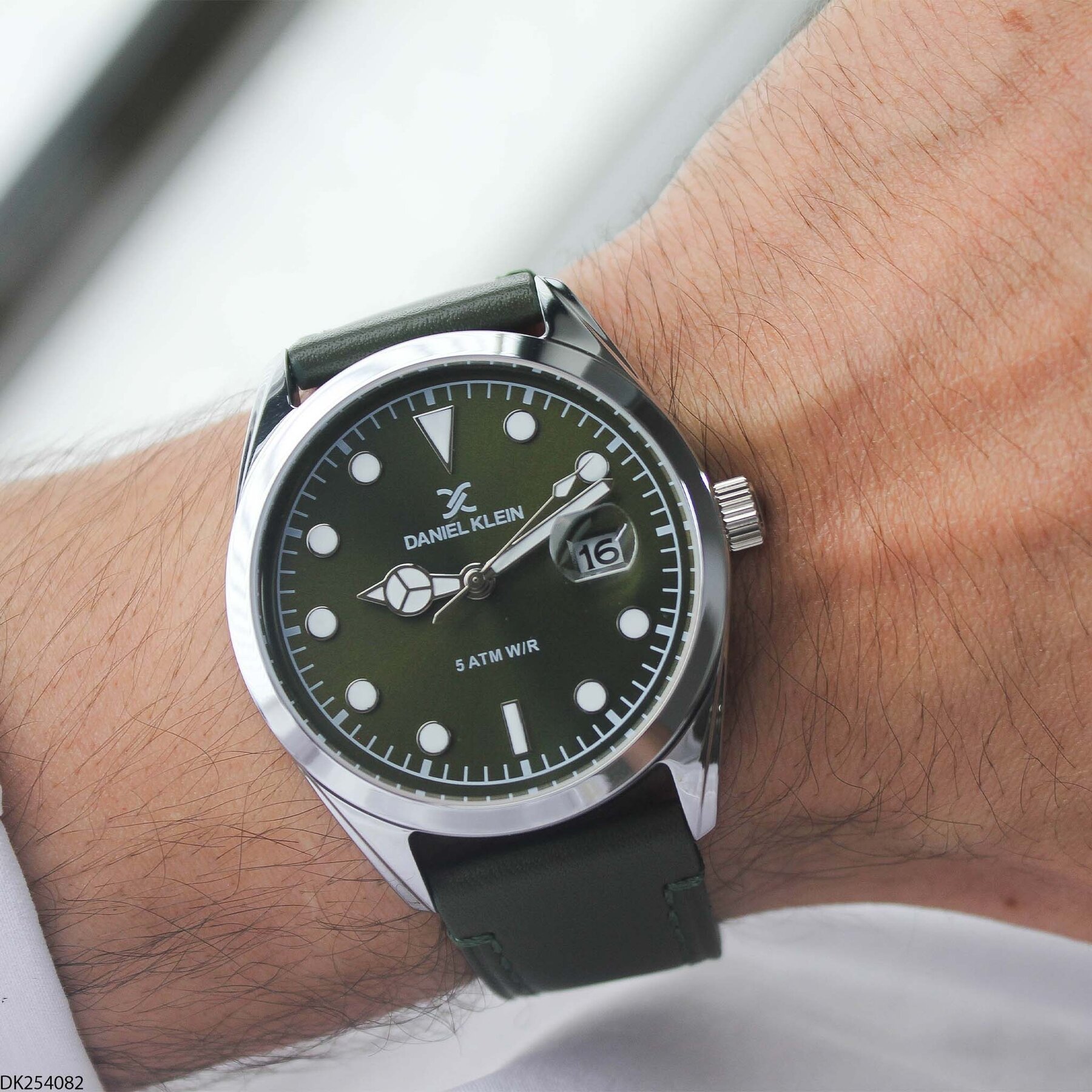 Daniel Klein DK254082 Deri Kordonlu Erkek Kol Saati