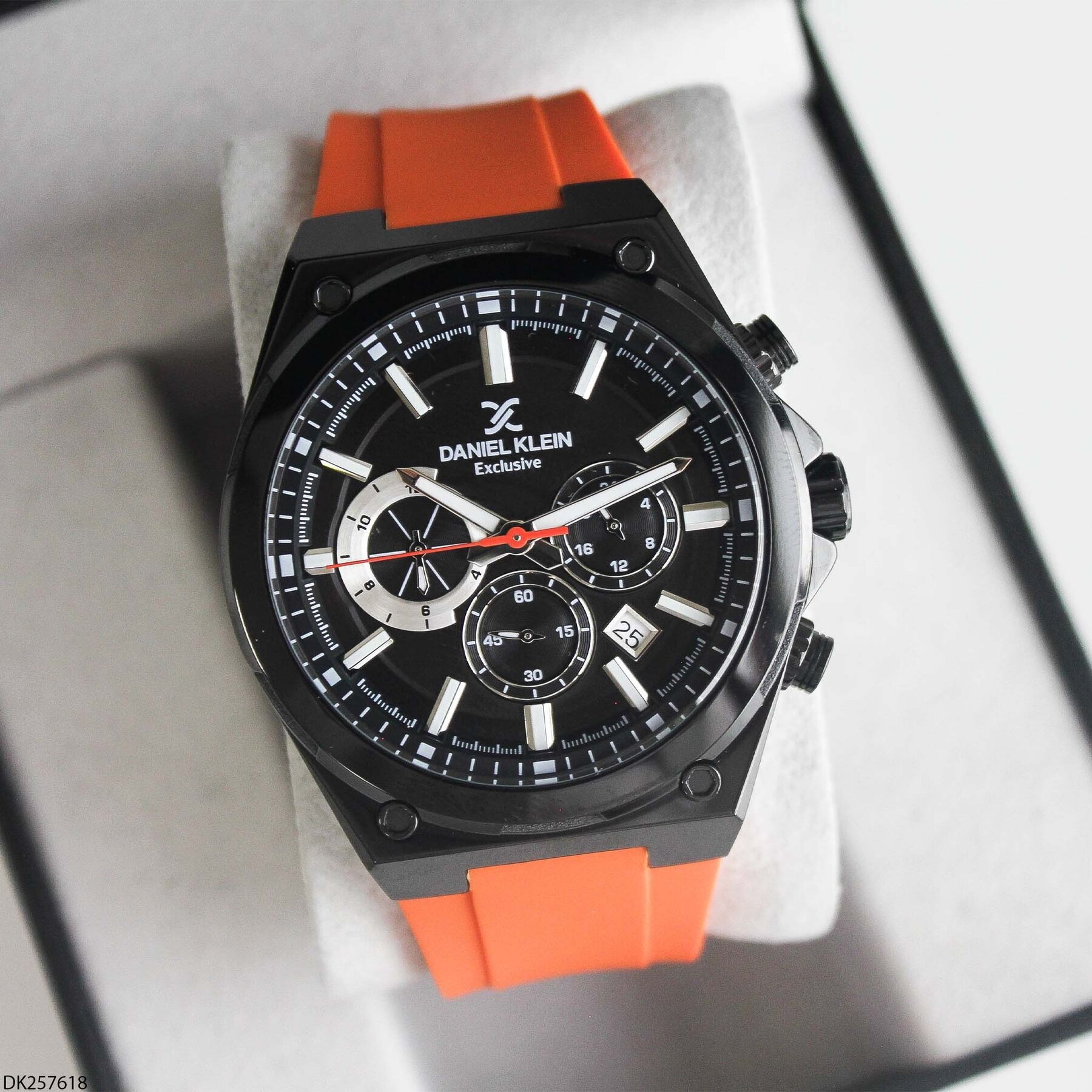 Daniel Klein DK257618 Silikon Kordonlu Erkek Kol Saati