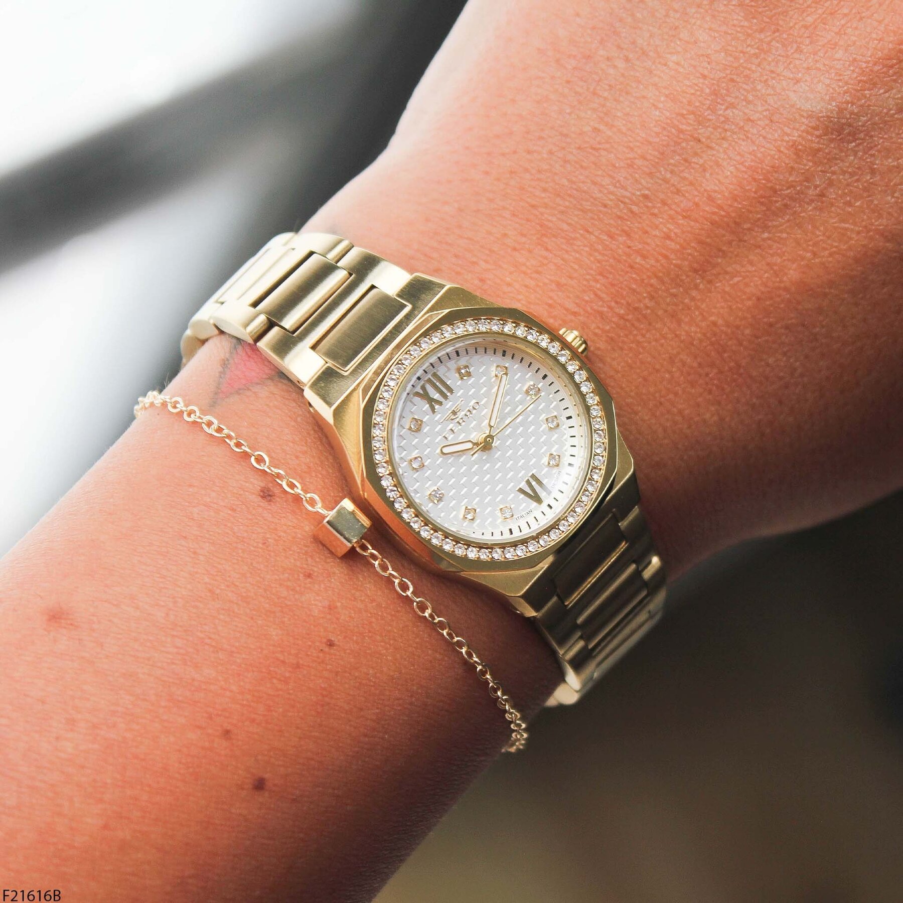 Ferro F21616B Steel Strap Women Watch