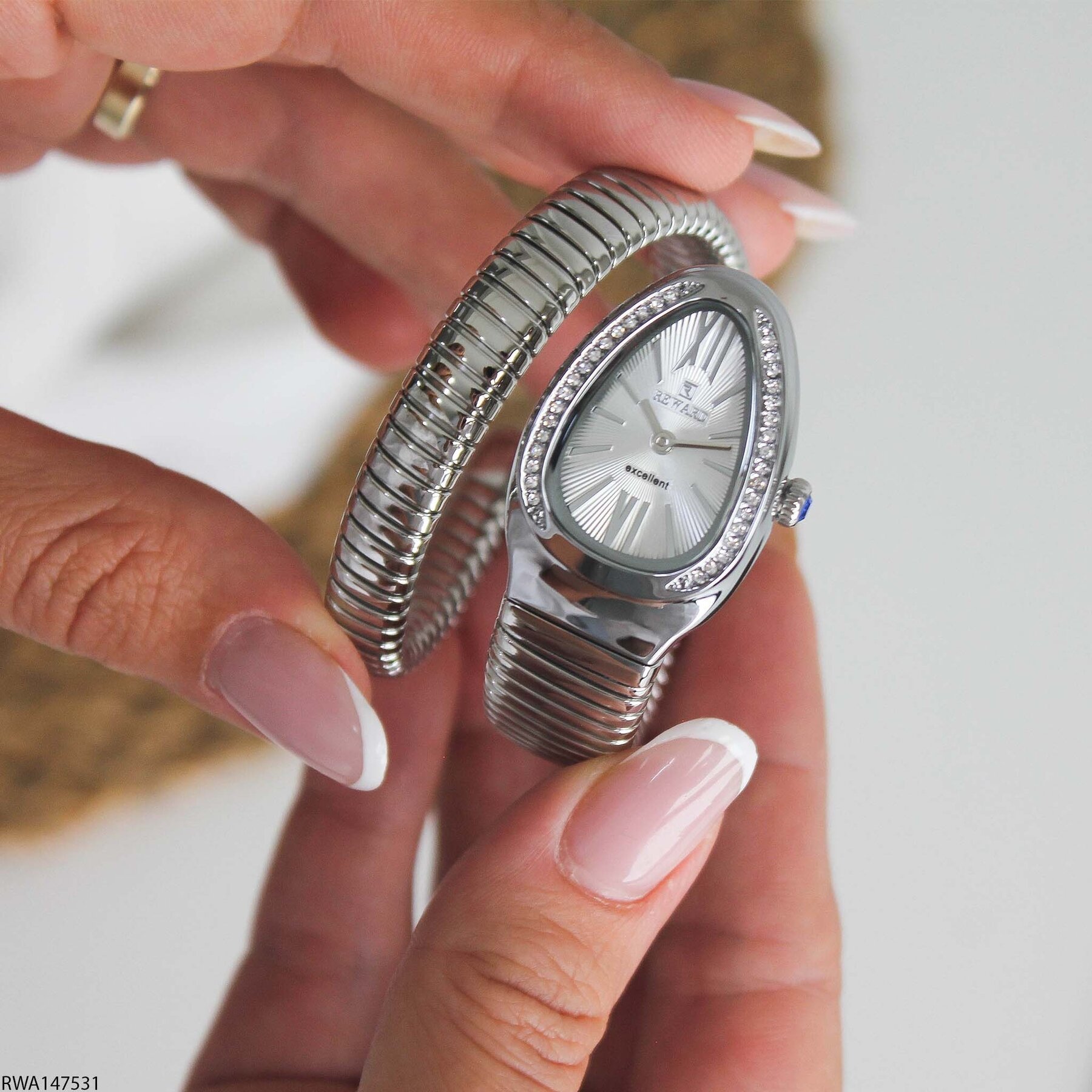 Reward RWA147531 Çelik Kordonlu Kadın Kol Saati