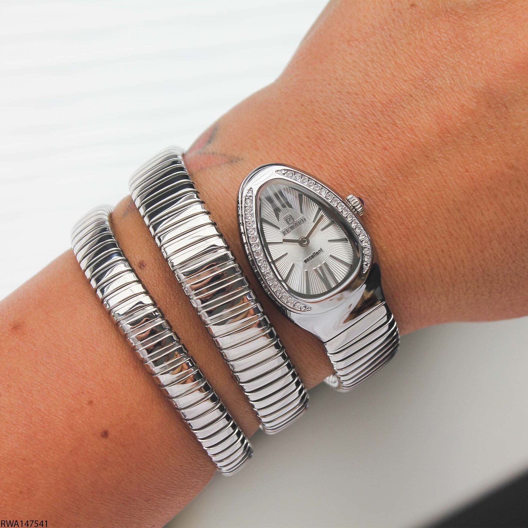 Reward RWA147541 Çelik Kordonlu Kadın Kol Saati