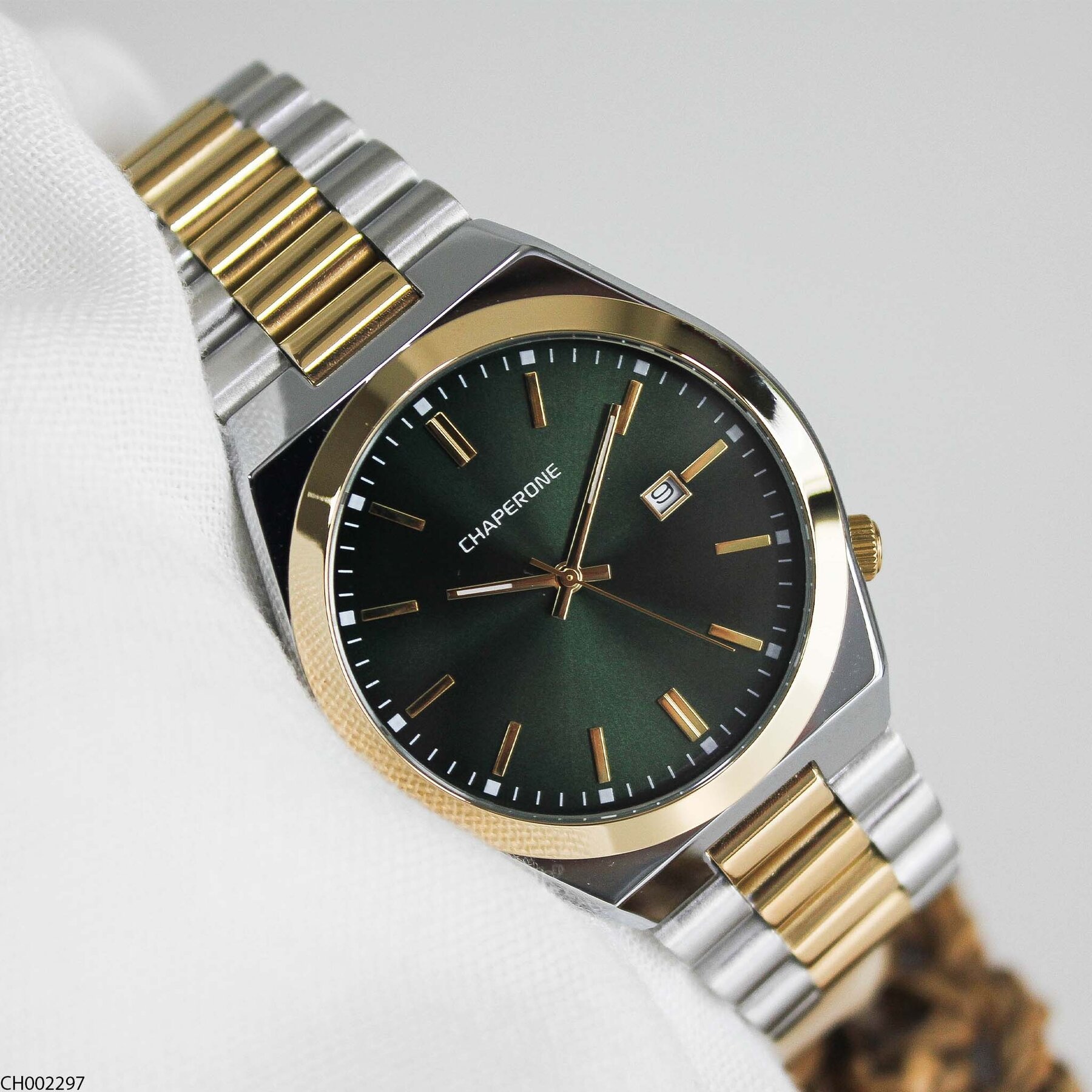 Chaperone CH002379 Steel Strap Men Watch