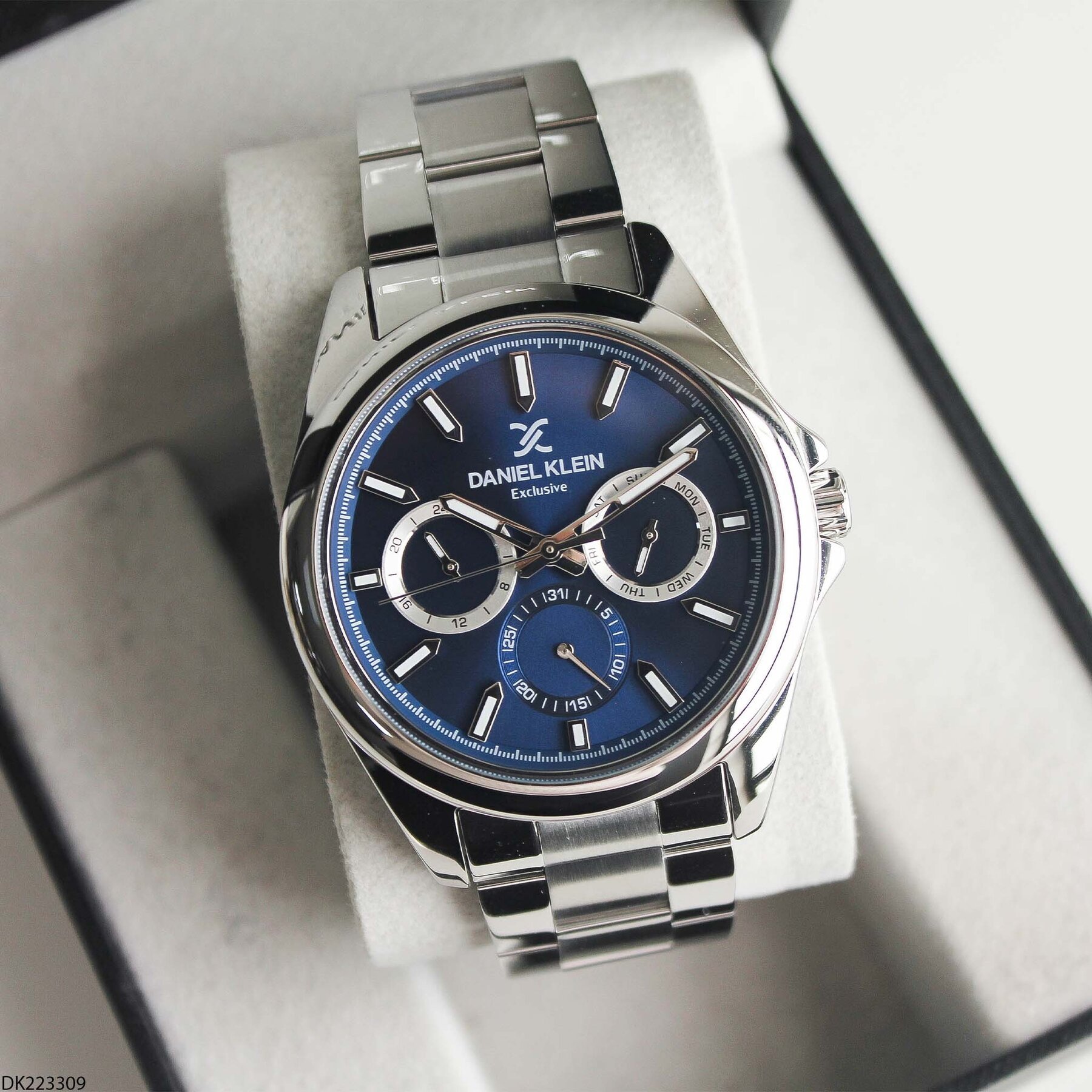 Daniel Klein DK345995 Steel Strap Men Watch