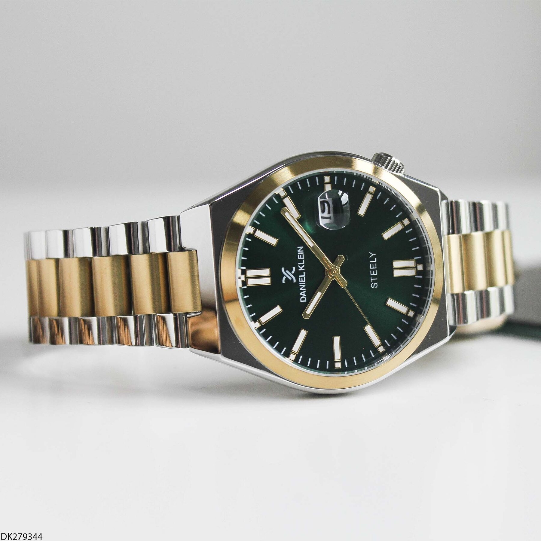 Daniel Klein DK453126 Steel Strap Men Watch