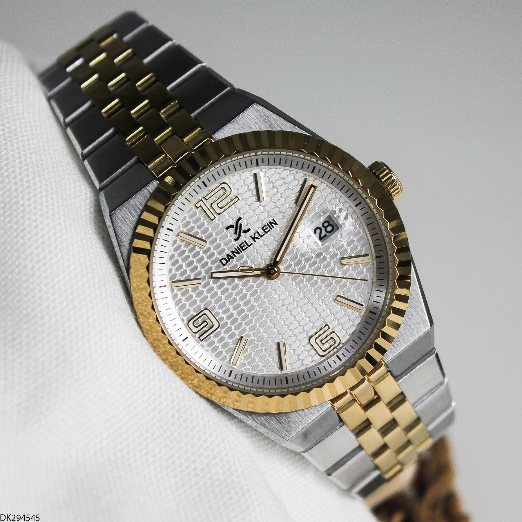 Daniel Klein DK453126 Steel Strap Men Watch