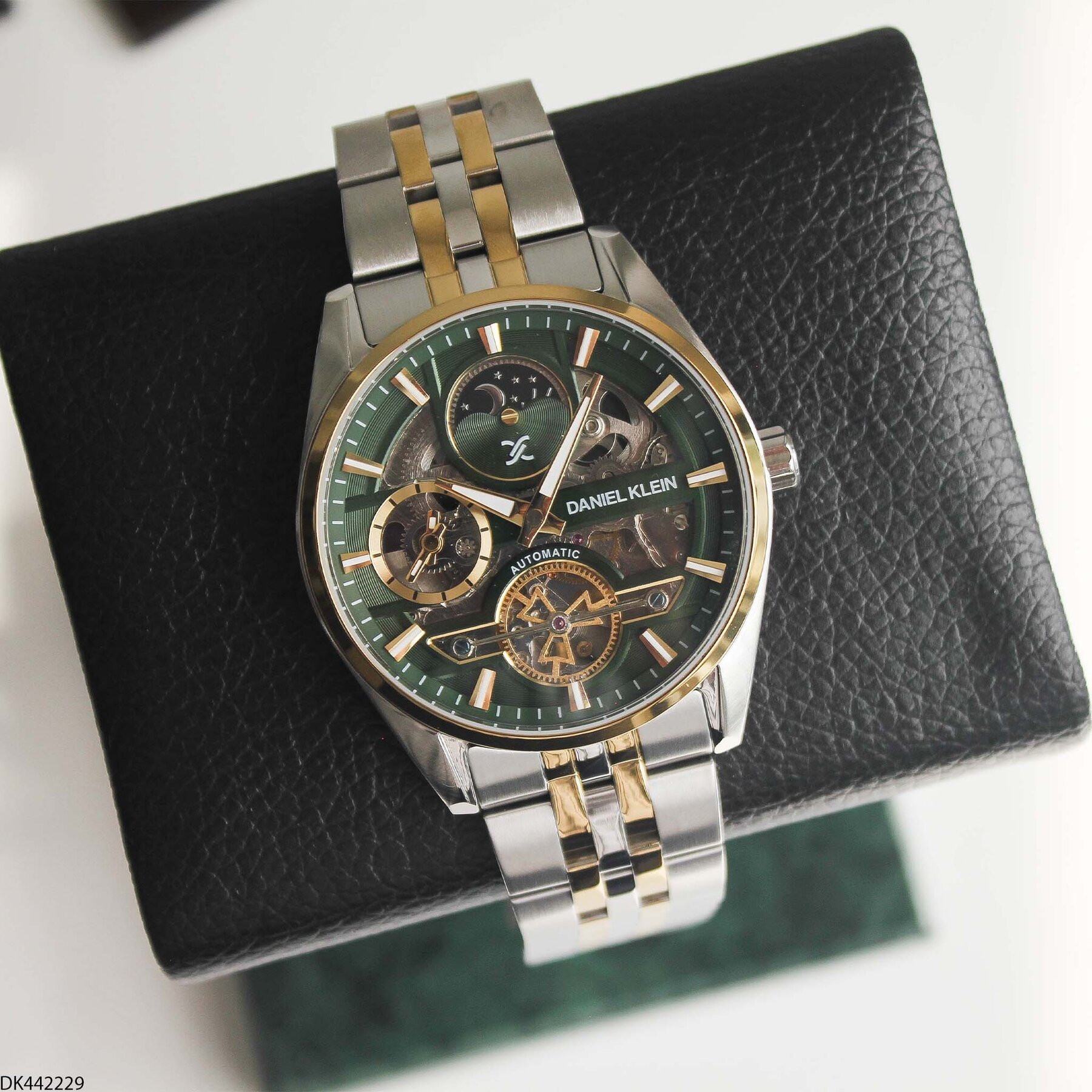 Daniel Klein DK453126 Steel Strap Men Watch