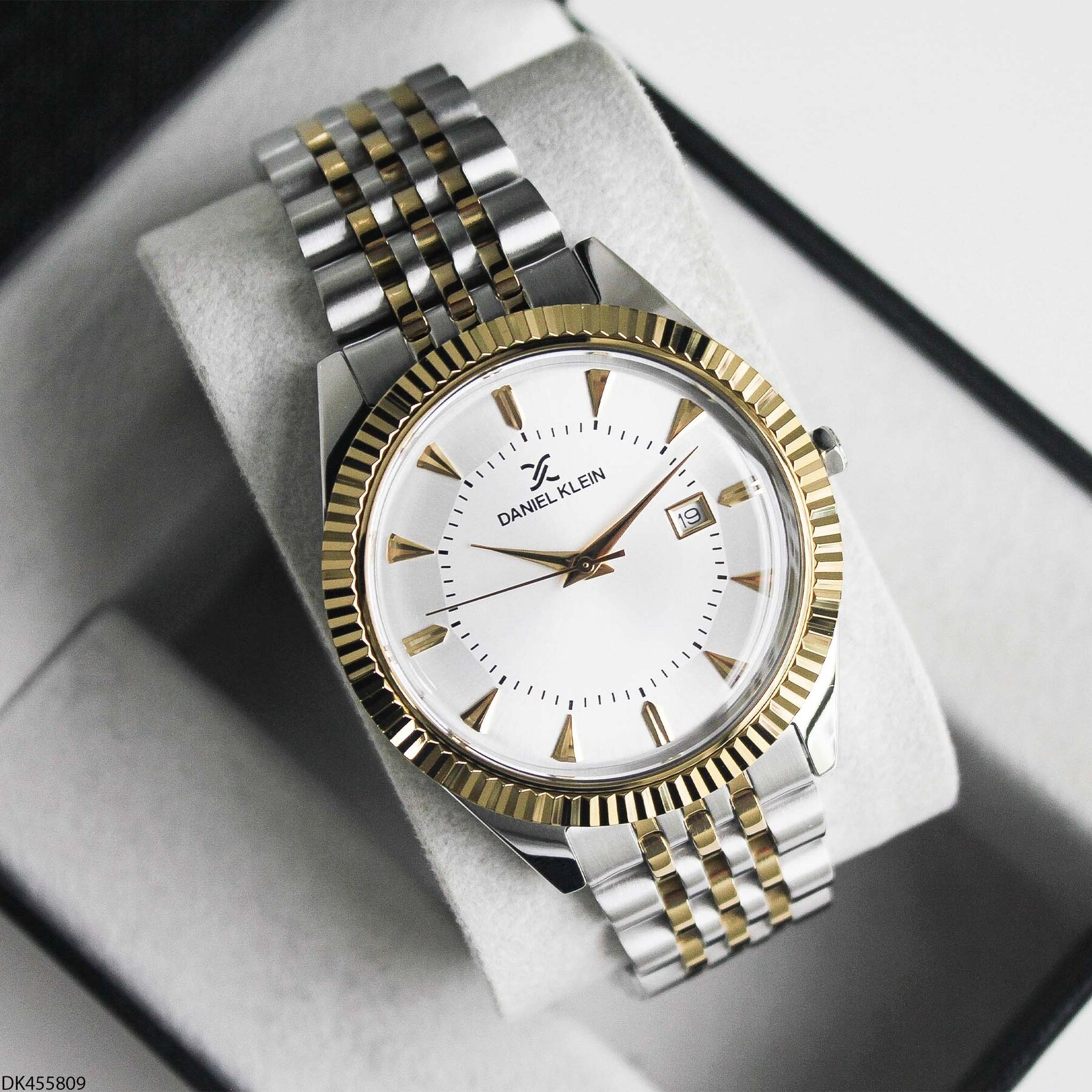 Daniel Klein DK453126 Steel Strap Men Watch