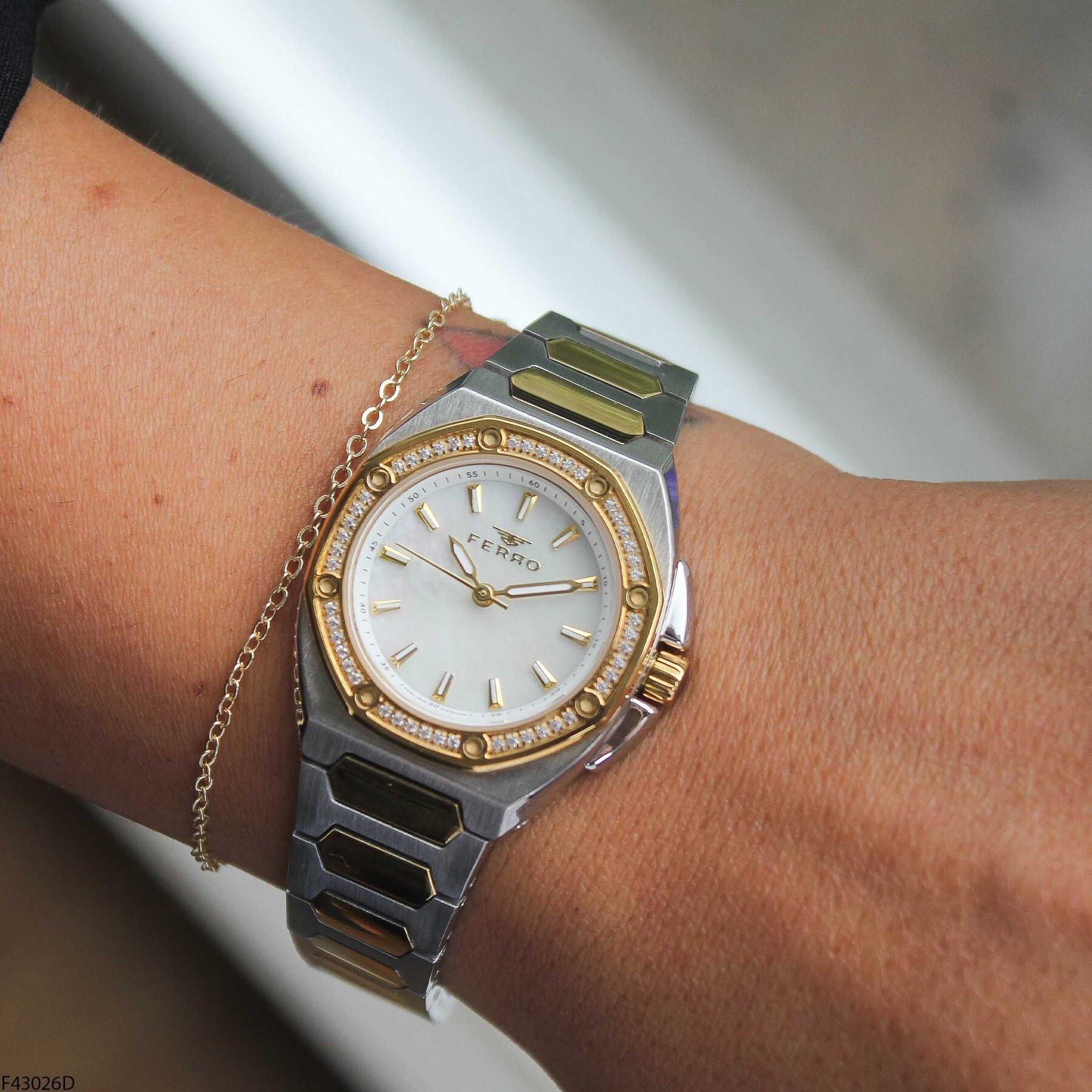 Ferro F43026D Steel Strap Women Watch