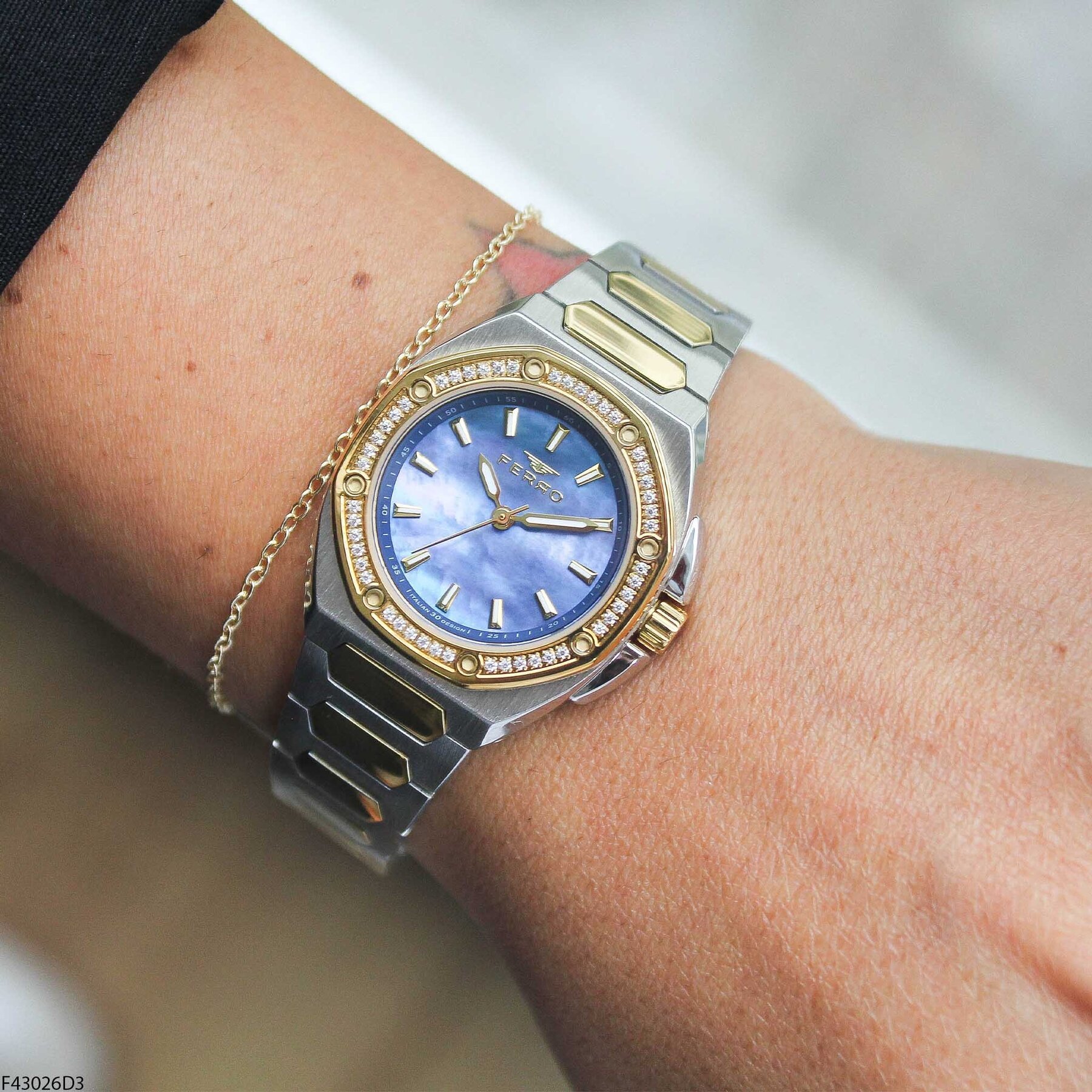 Ferro F43026D3 Steel Strap Women Watch