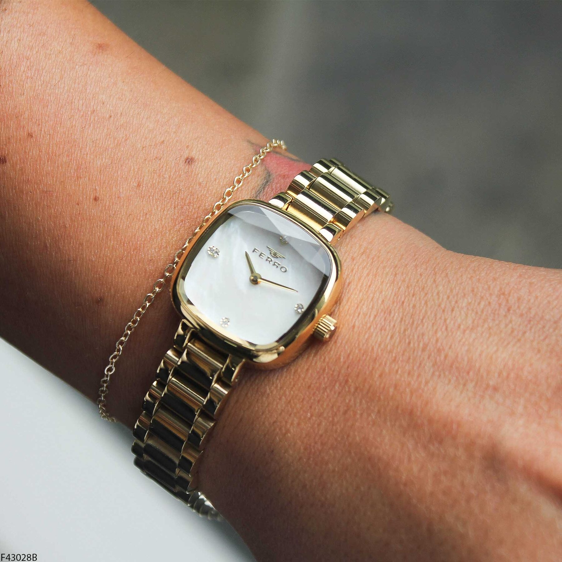 Ferro F43028B Steel Strap Women Watch