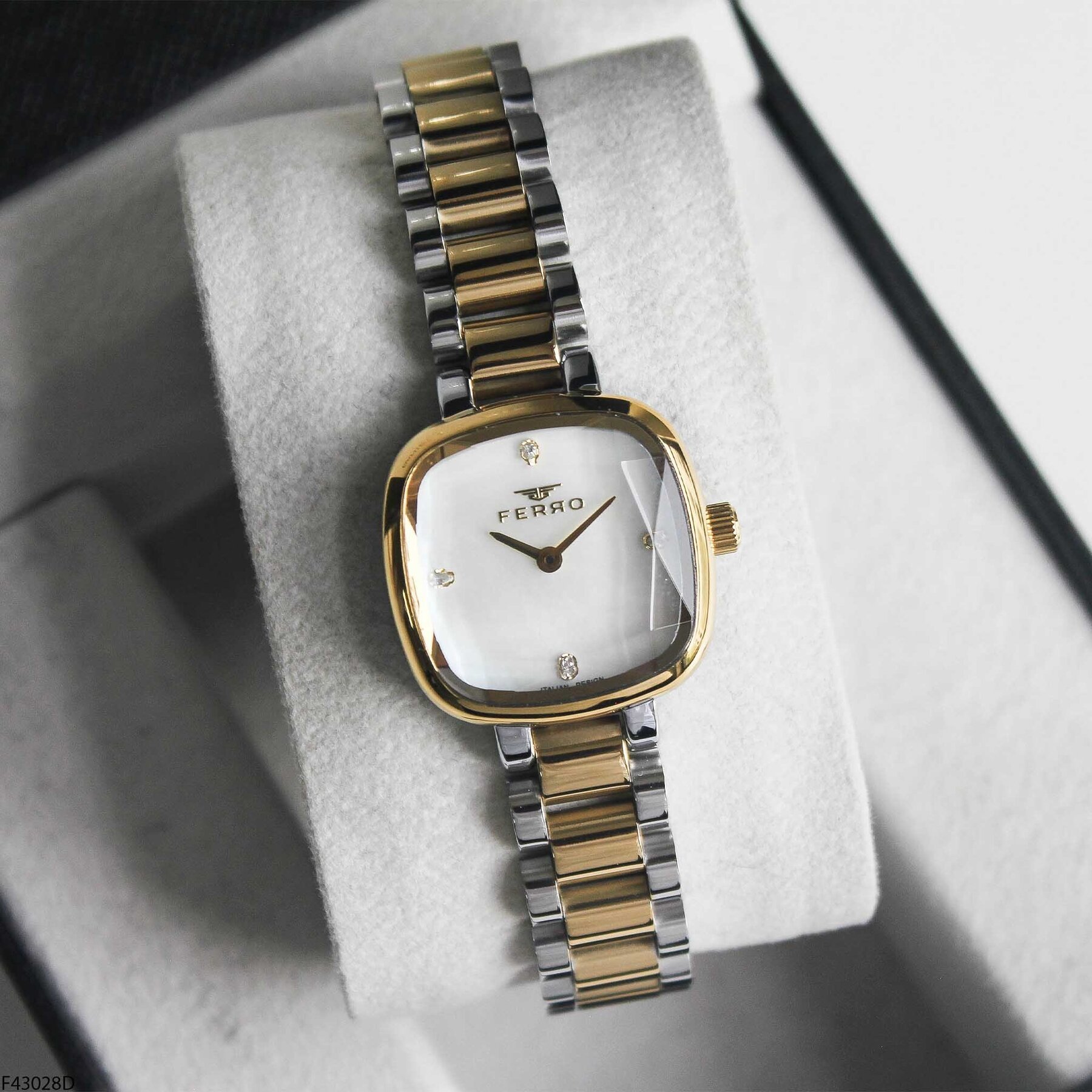 Ferro F43028D Çelik Kordonlu Kadın Kol Saati