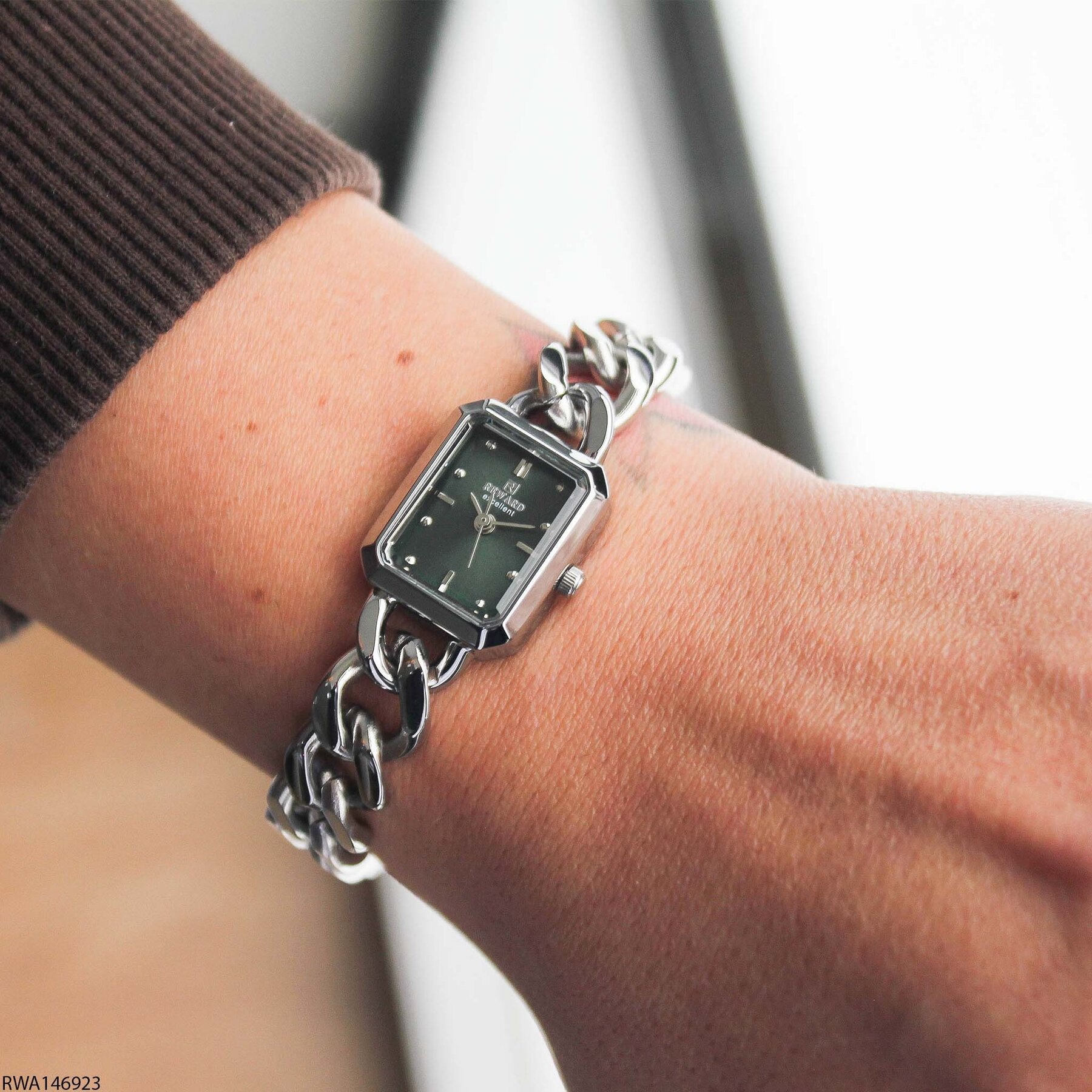 Reward RWA146964 Steel Strap Women Watch