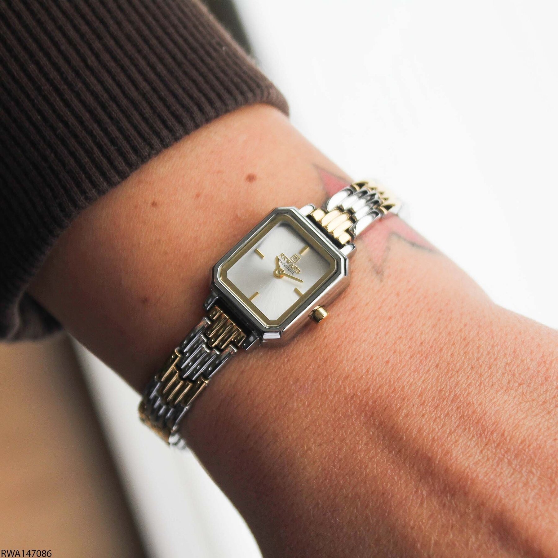 Reward RWA146964 Steel Strap Women Watch