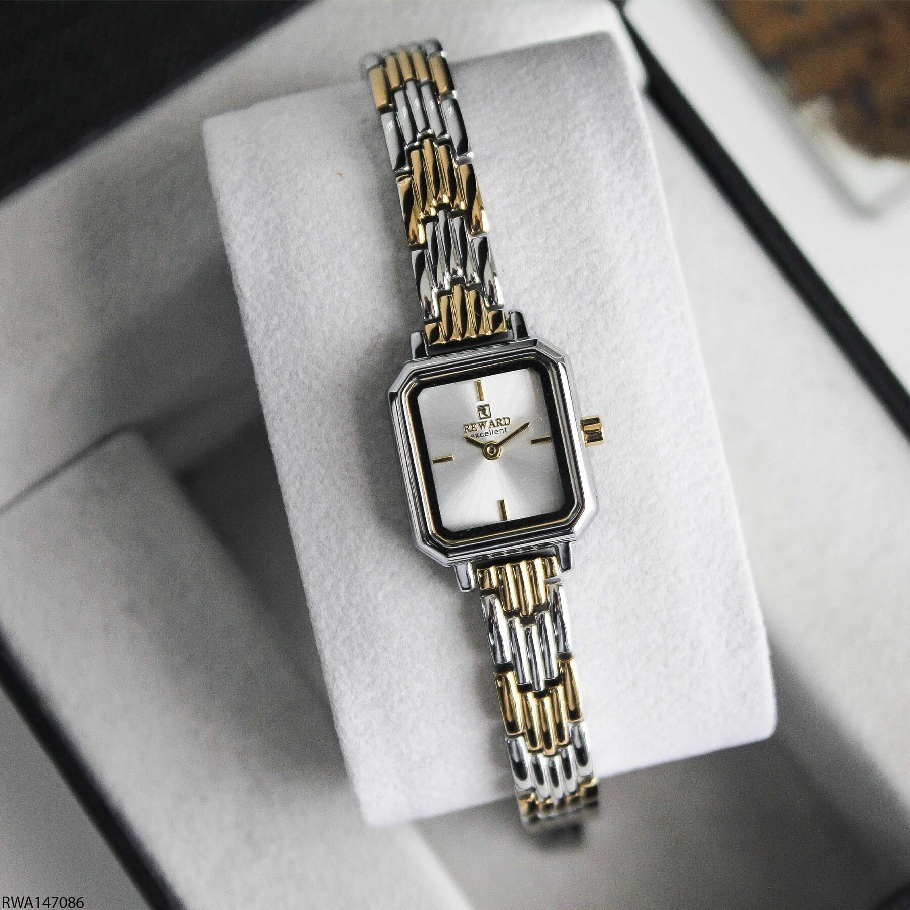 Reward RWA146964 Steel Strap Women Watch