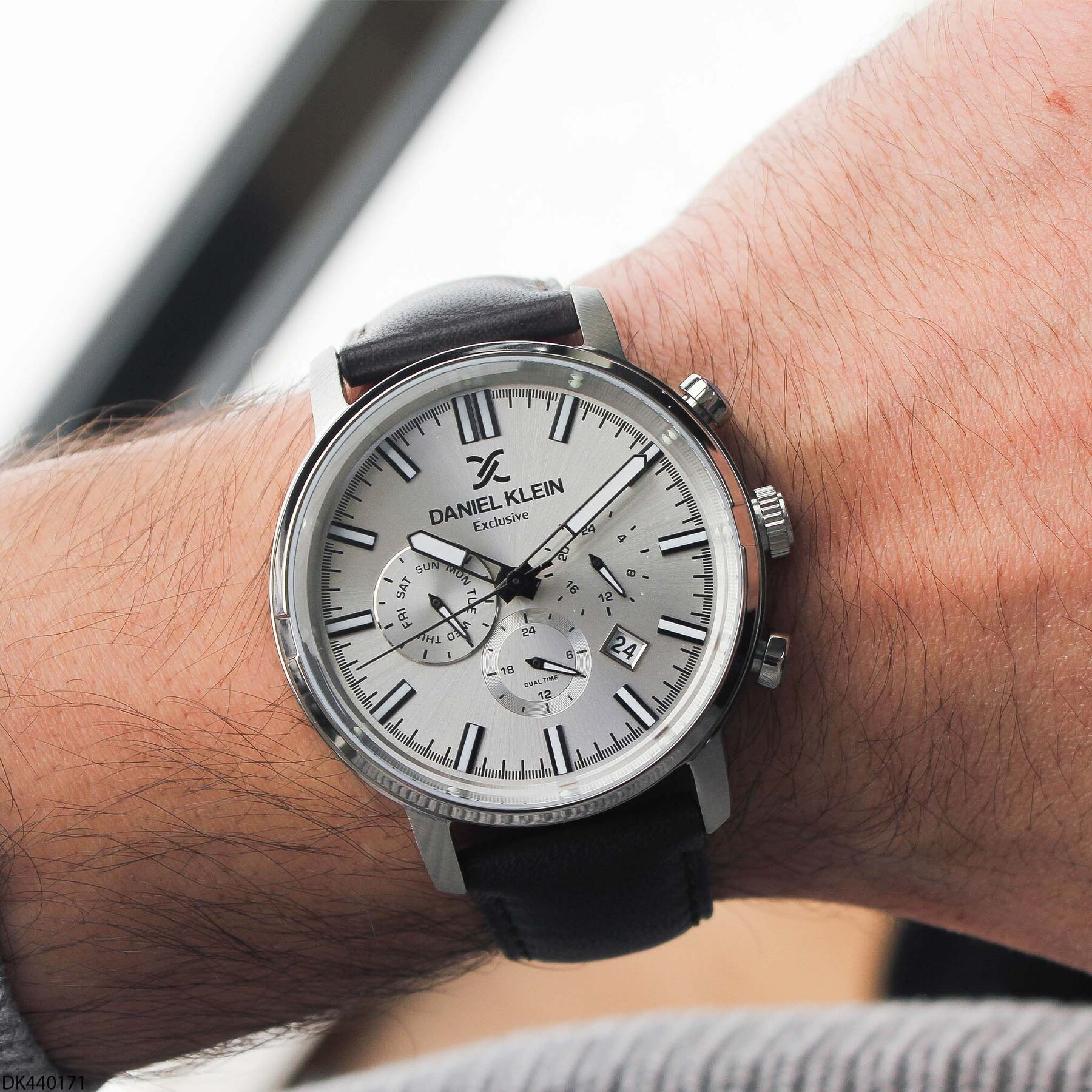 Daniel Klein DK440171 Deri Kordonlu Erkek Kol Saati
