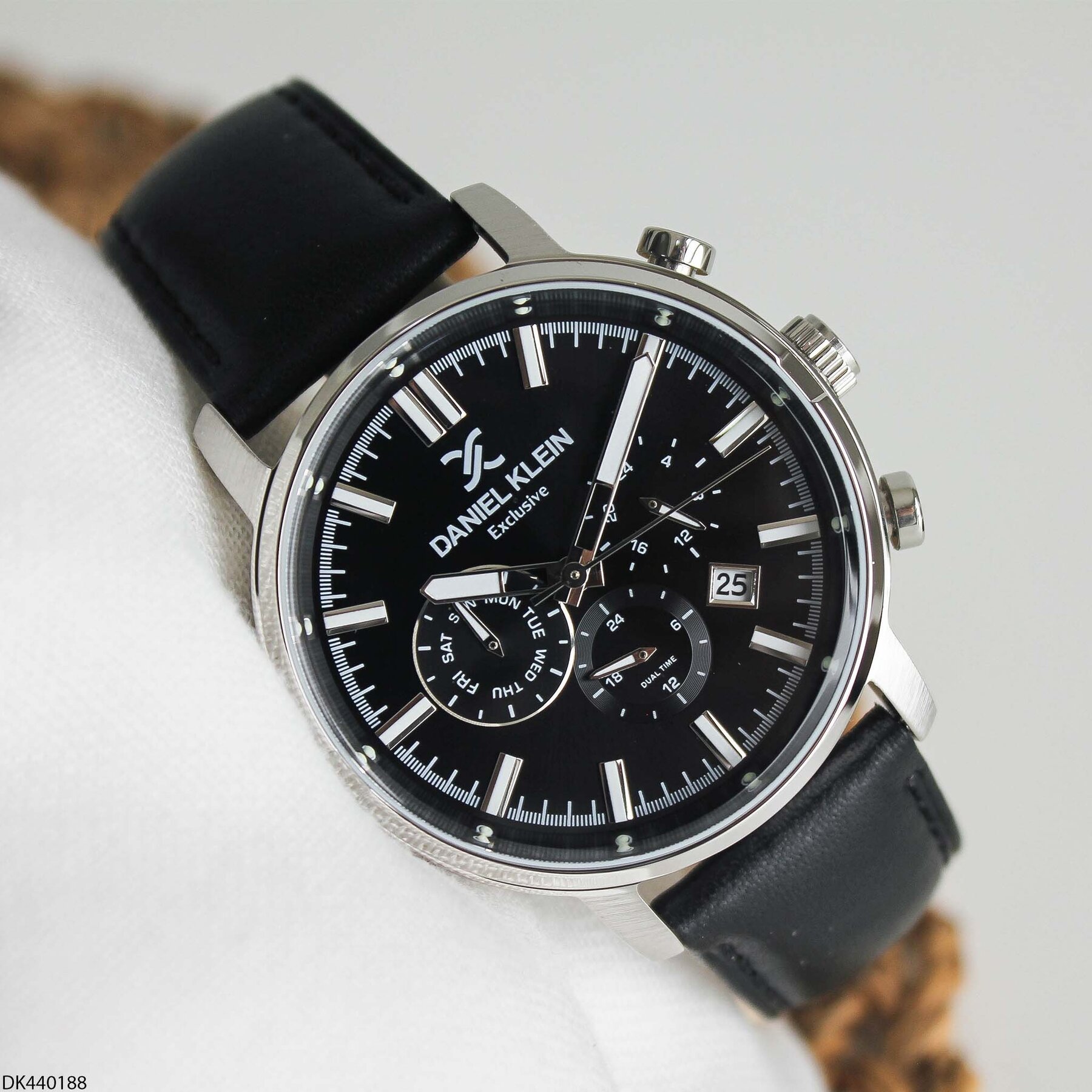 Daniel Klein DK440188 Deri Kordonlu Erkek Kol Saati