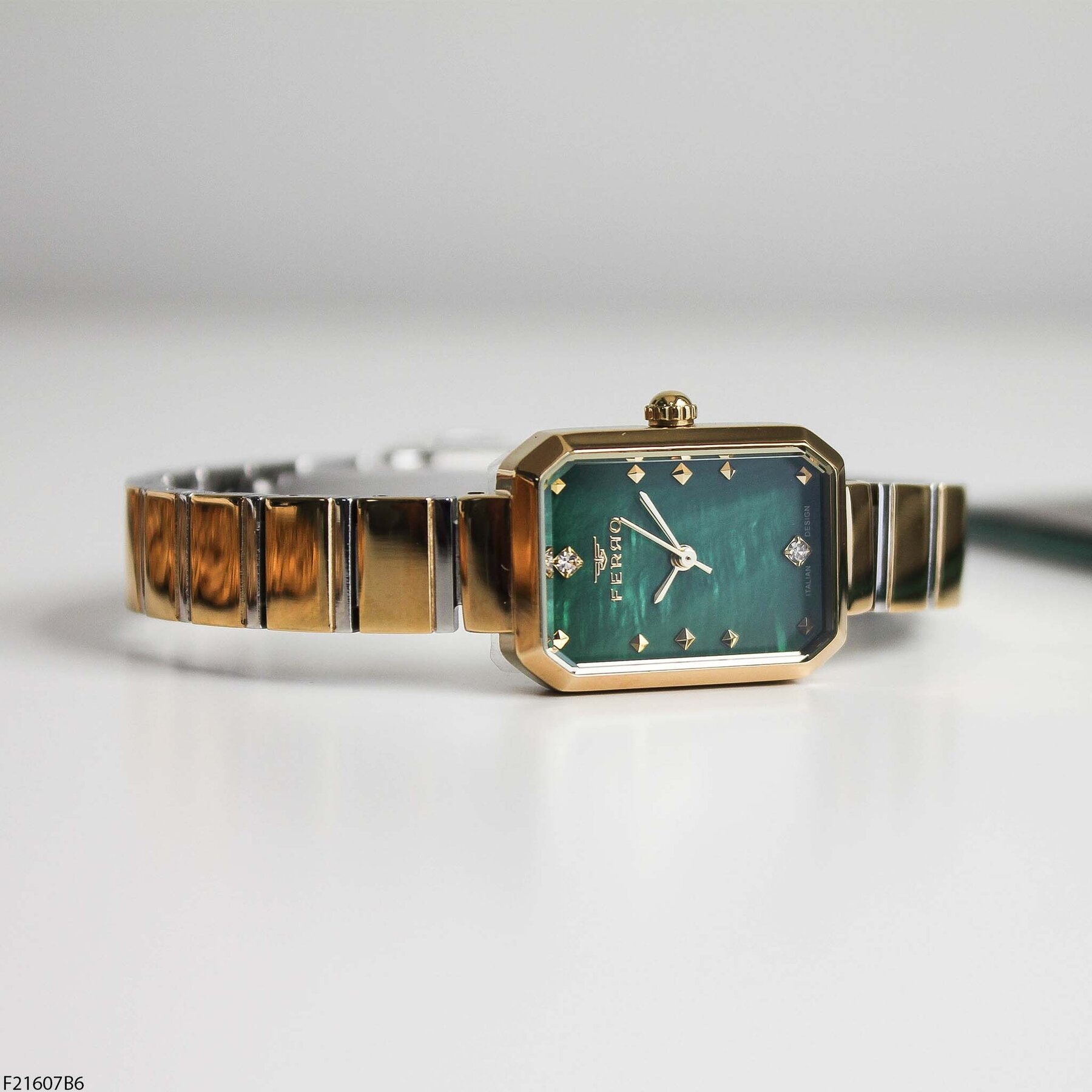 Ferro F21607B6 Çelik Kordonlu Kadın Kol Saati